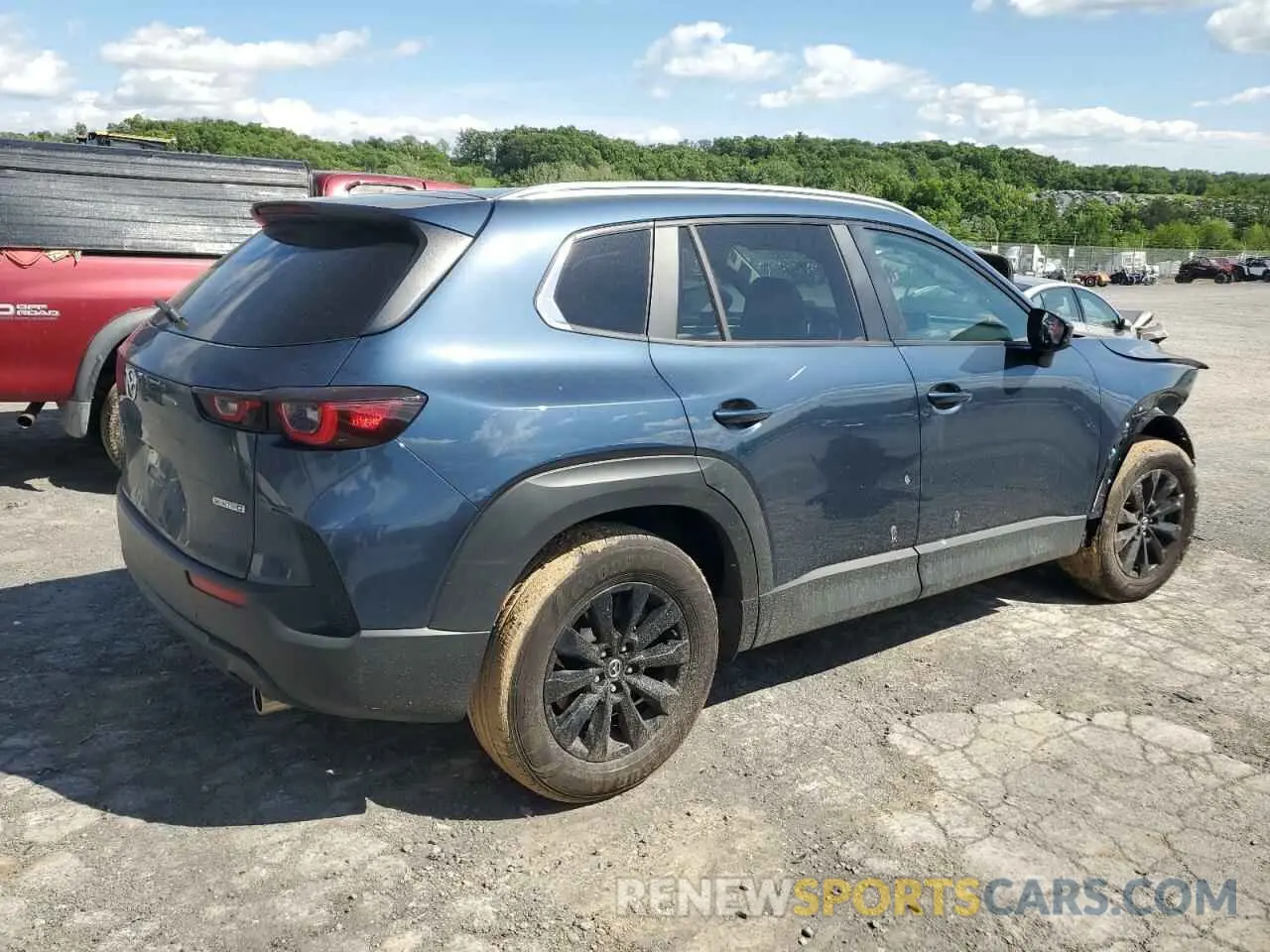 3 fotografías del automóvil dañado 7MMVABCM4PN143480 MAZDA CX-50 PREF 2023