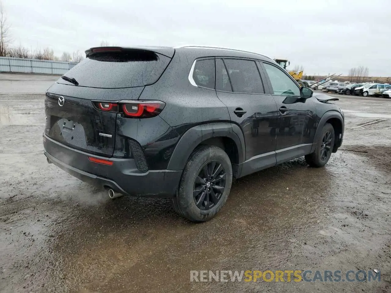 3 fotografías del automóvil dañado 7MMVABCMXPN118034 MAZDA CX-50 PREF 2023