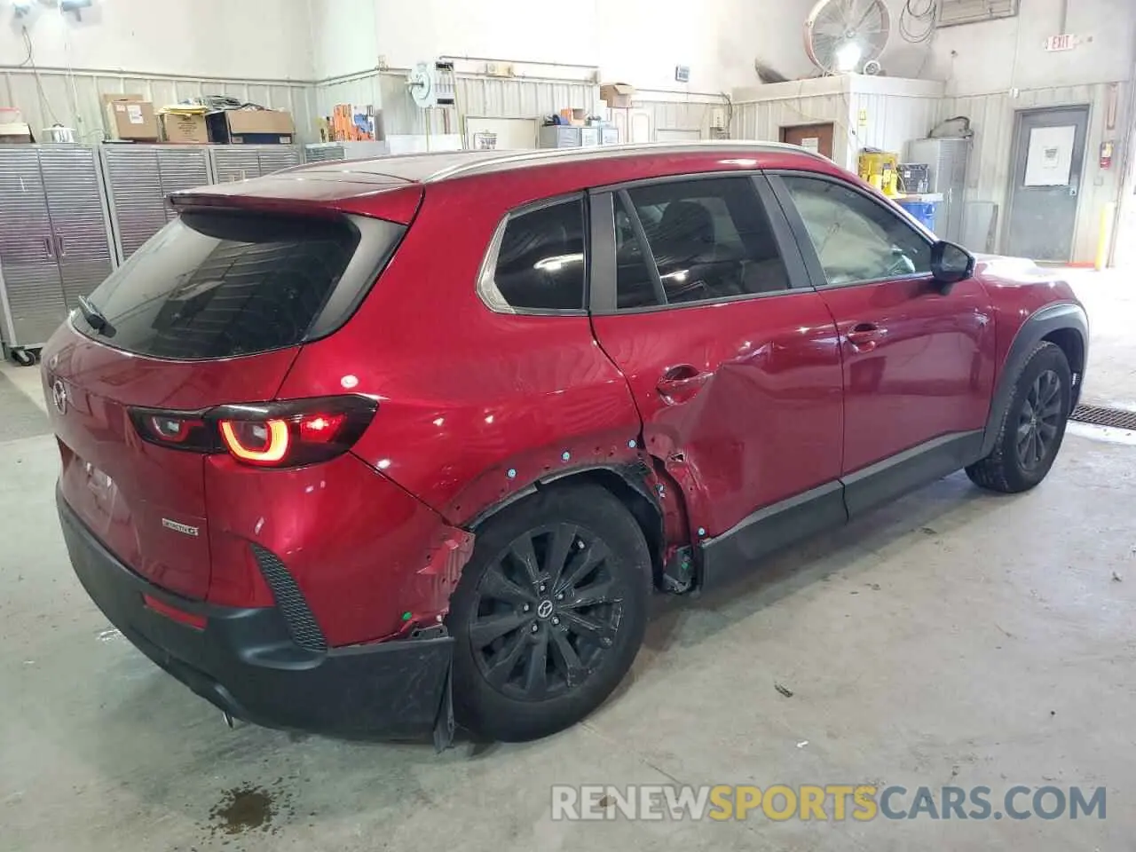 3 fotografías del automóvil dañado 7MMVABBM1RN197212 MAZDA CX-50 PREF 2024