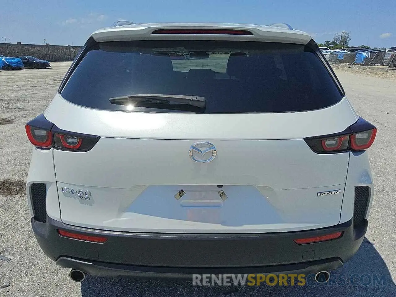 6 fotografías del automóvil dañado 7MMVABBM5RN165377 MAZDA CX-50 PREF 2024