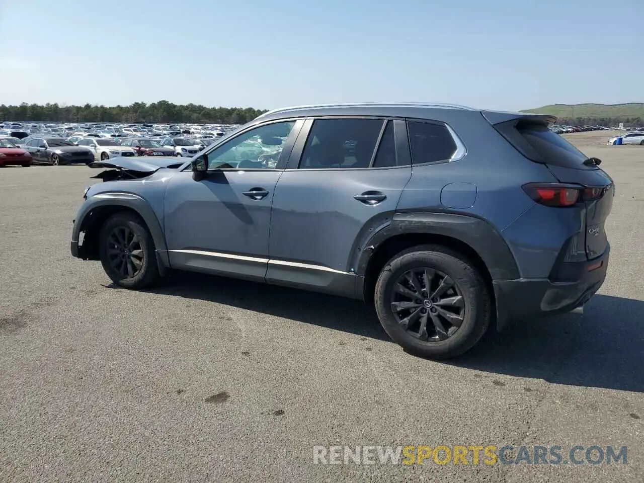 2 fotografías del automóvil dañado 7MMVABBM5RN212679 MAZDA CX-50 PREF 2024