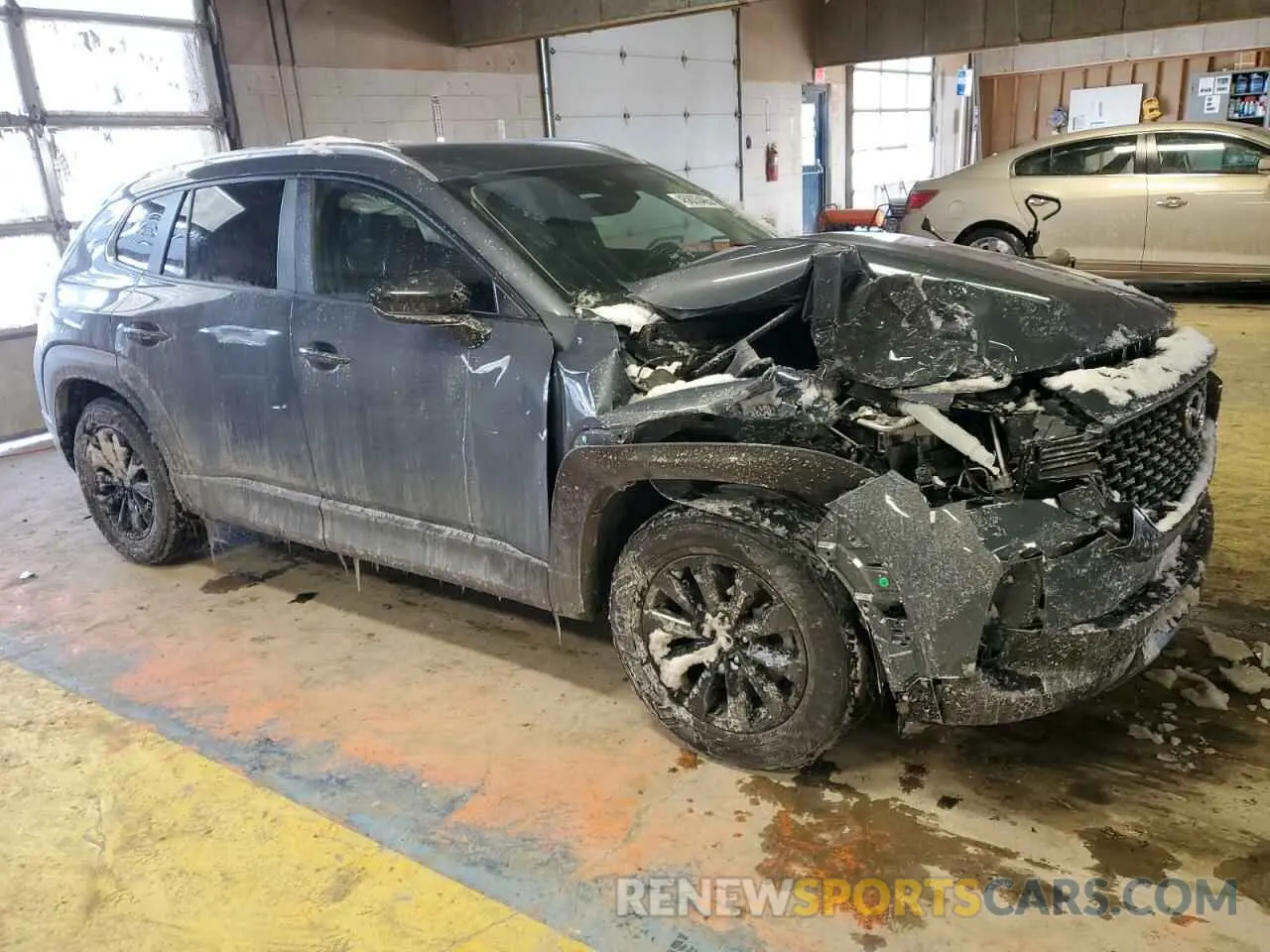 4 fotografías del automóvil dañado 7MMVABBM8RN168161 MAZDA CX-50 PREF 2024