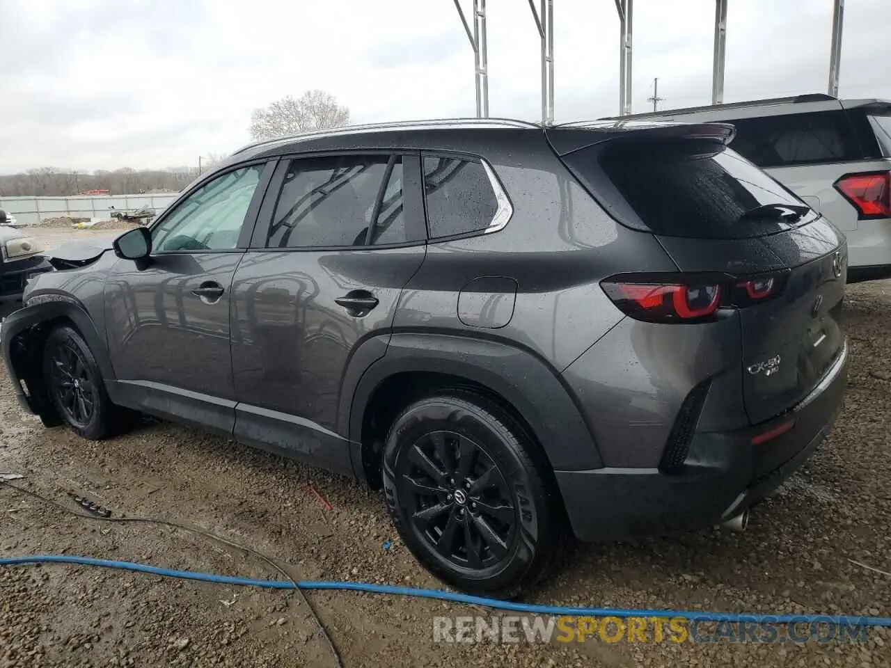 2 fotografías del automóvil dañado 7MMVABBM2SN308582 MAZDA CX-50 PREF 2025