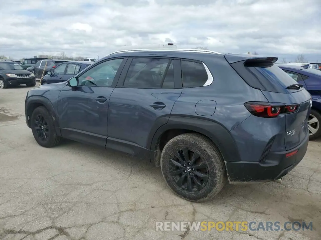 2 fotografías del automóvil dañado 7MMVABBM4SN338456 MAZDA CX-50 PREF 2025