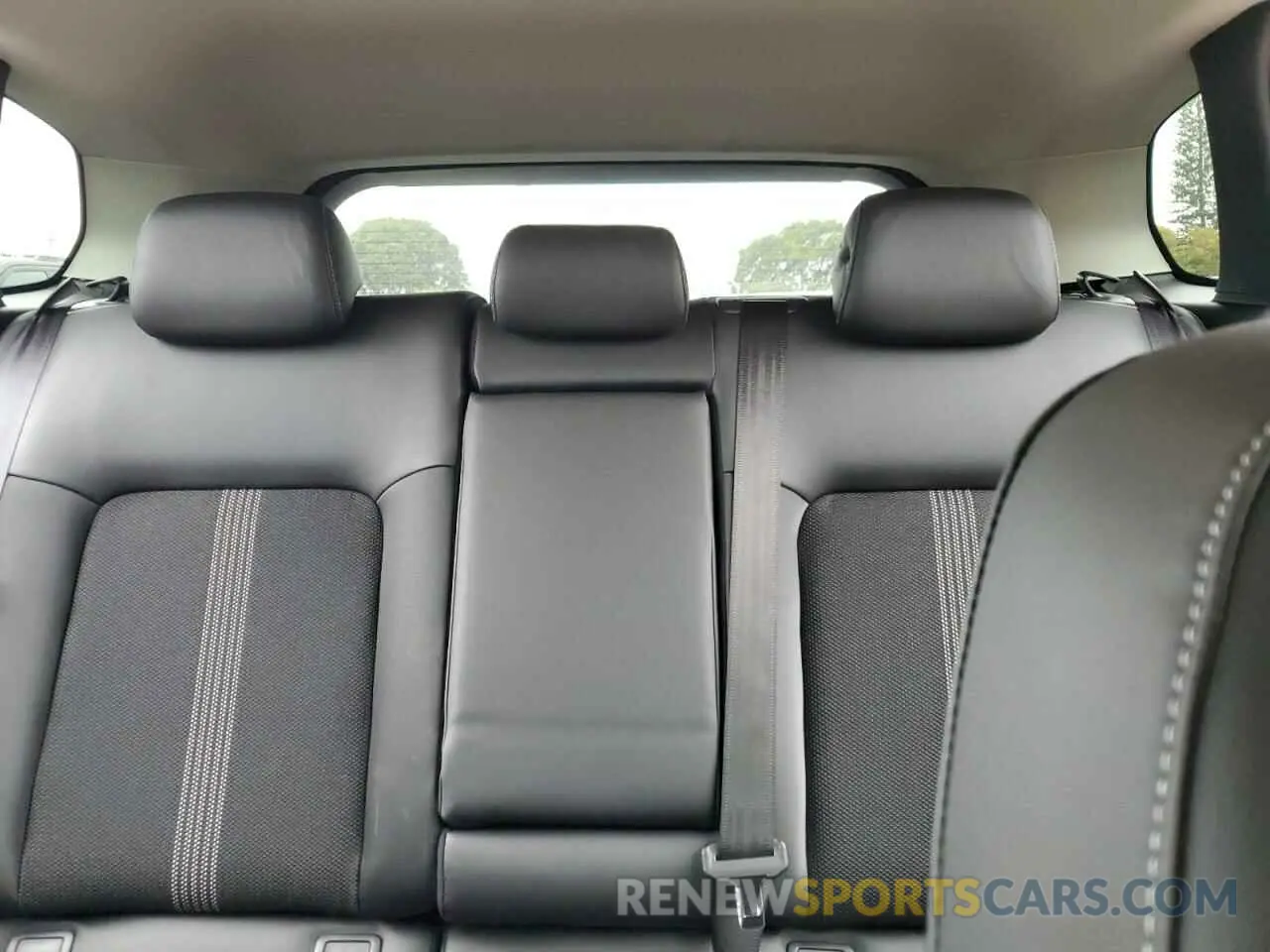 10 fotografías del automóvil dañado 7MMVABBM5SN309757 MAZDA CX-50 PREF 2025