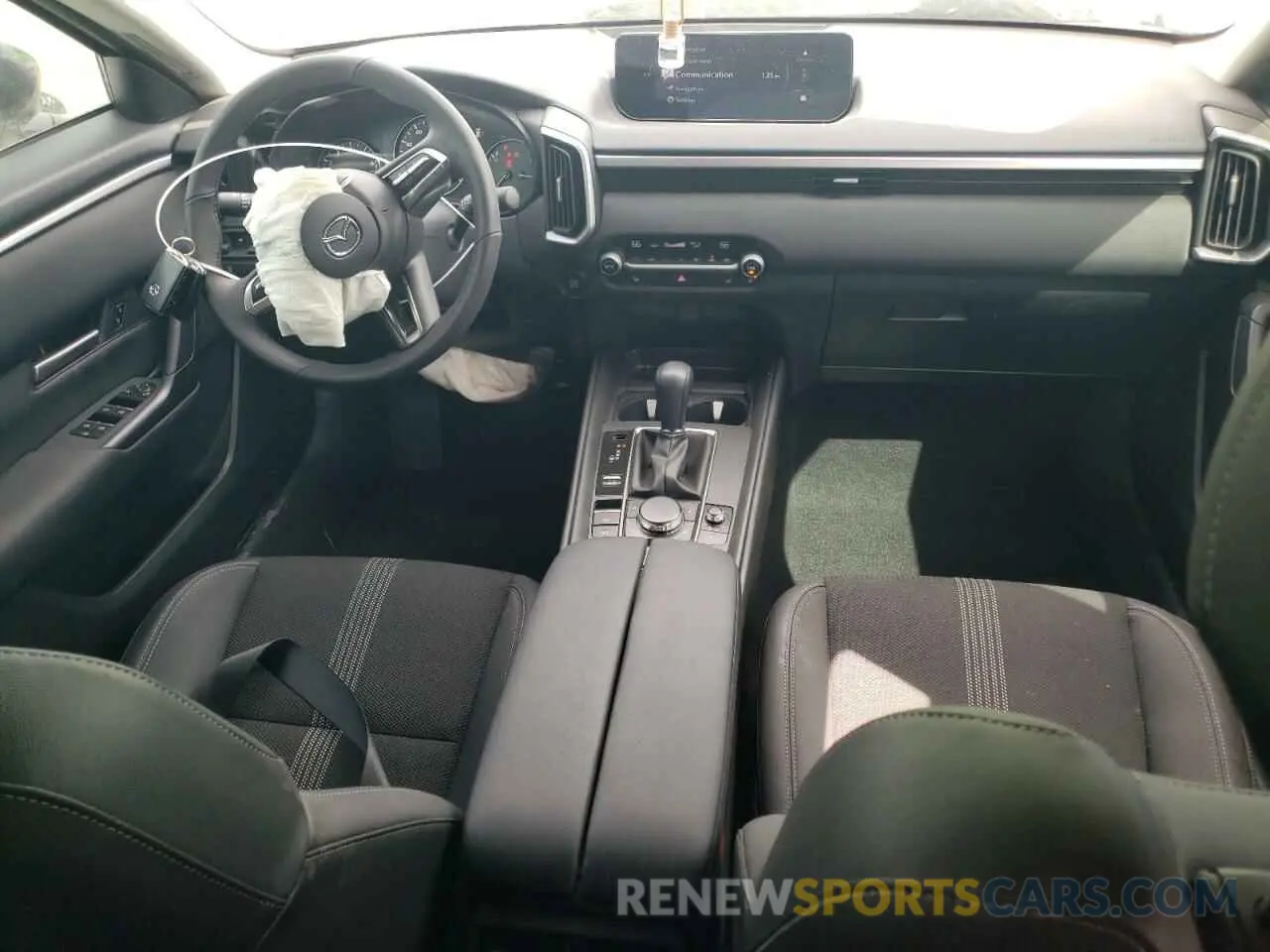 8 fotografías del automóvil dañado 7MMVABBM5SN314750 MAZDA CX-50 PREF 2025
