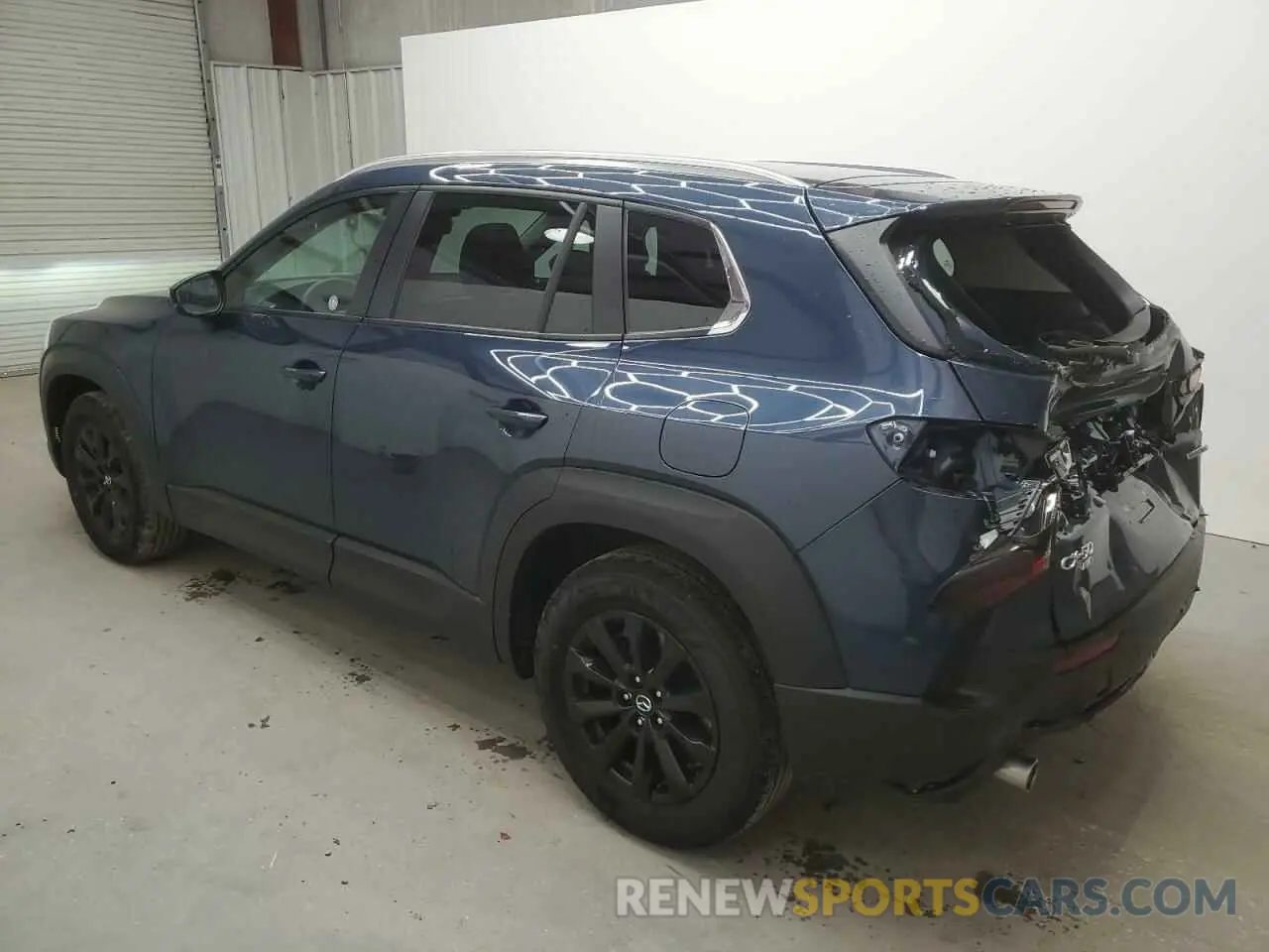 2 fotografías del automóvil dañado 7MMVABBM6SN341536 MAZDA CX-50 PREF 2025