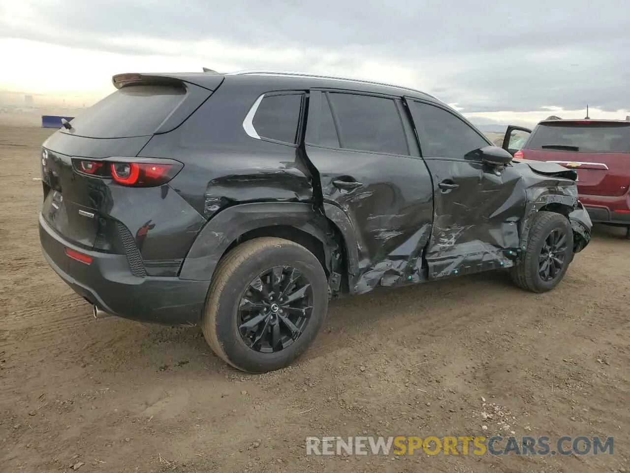 3 fotografías del automóvil dañado 7MMVABDM8RN181151 MAZDA CX-50 PREM 2024