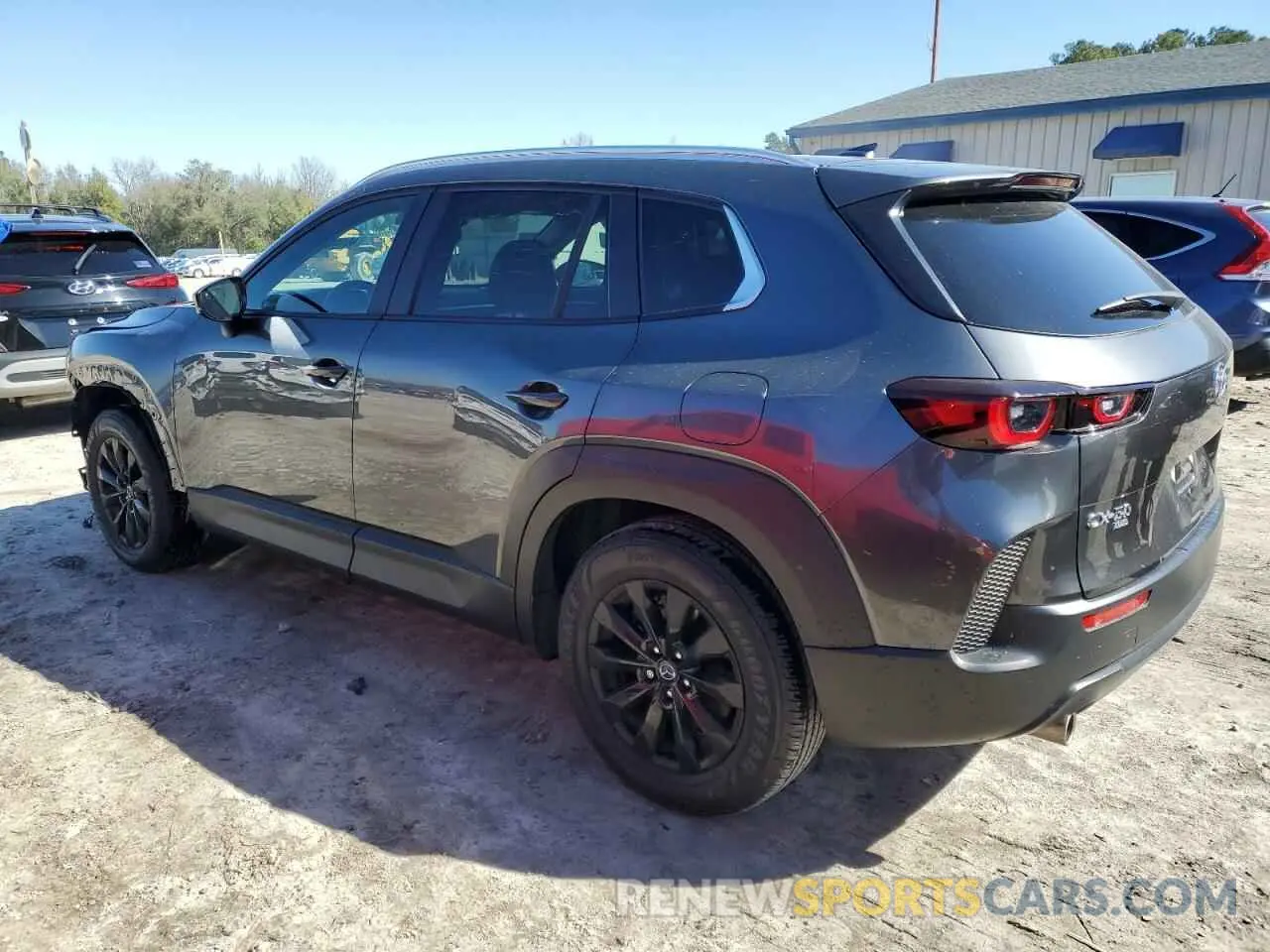 2 fotografías del automóvil dañado 7MMVABDMXRN177392 MAZDA CX-50 PREM 2024