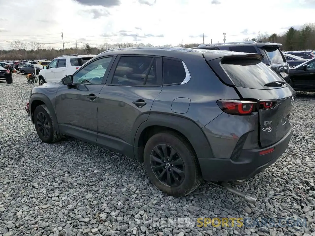 2 fotografías del automóvil dañado 7MMVABAM9PN142036 MAZDA CX-50 SELE 2023