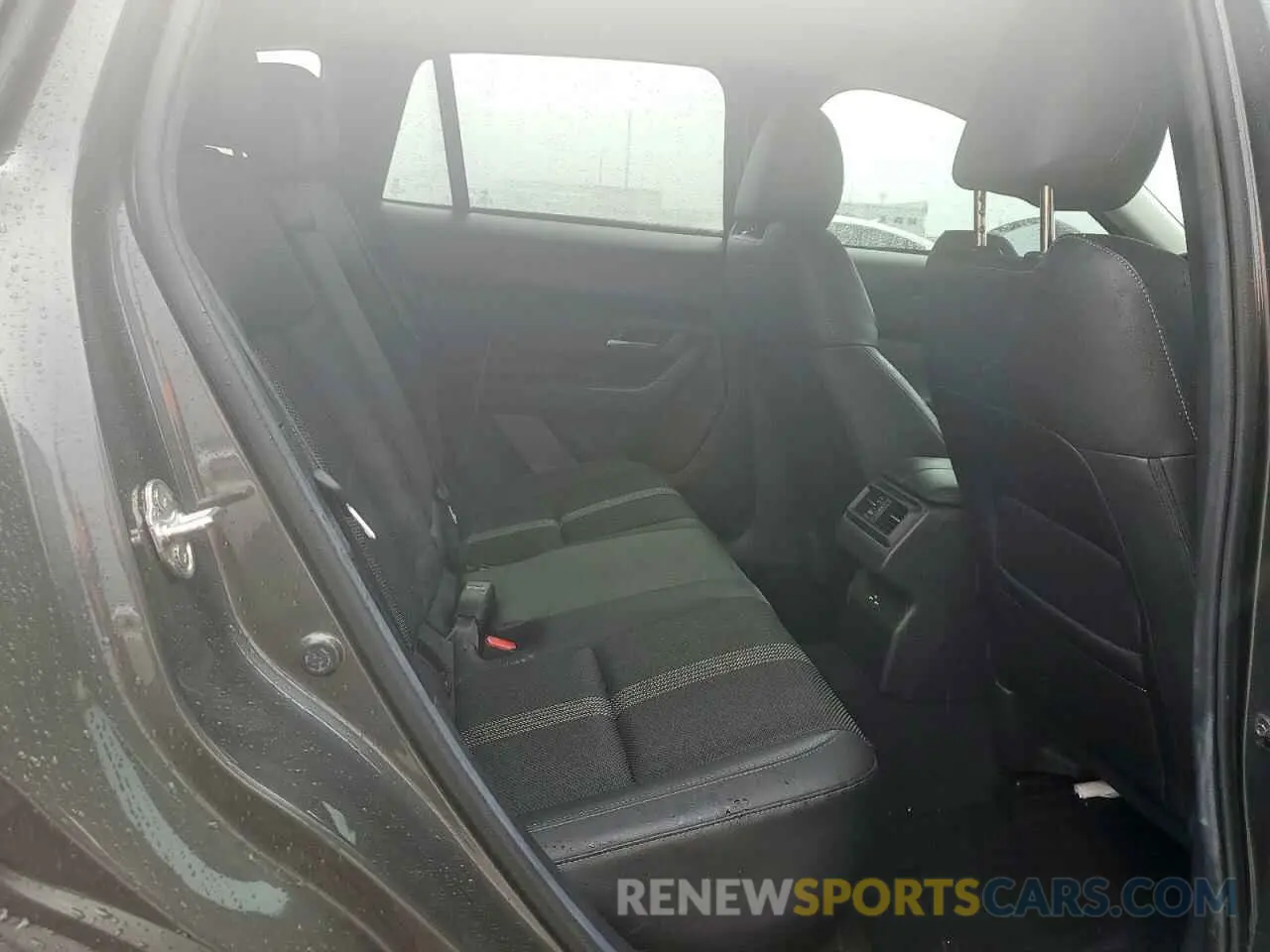 11 fotografías del automóvil dañado 7MMVABAM1RN201535 MAZDA CX-50 SELE 2024