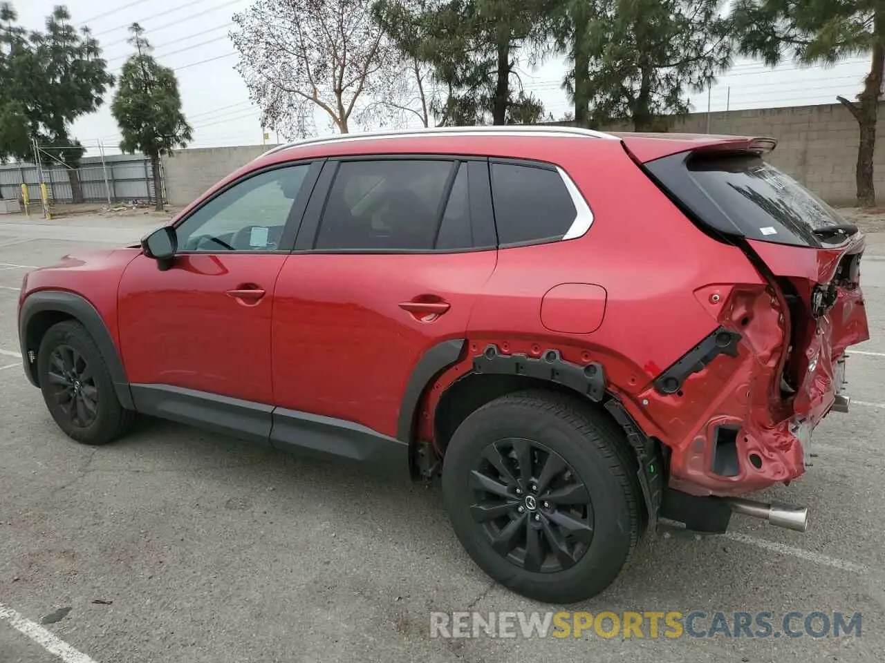 2 fotografías del automóvil dañado 7MMVABAM2SN324024 MAZDA CX-50 SELE 2025