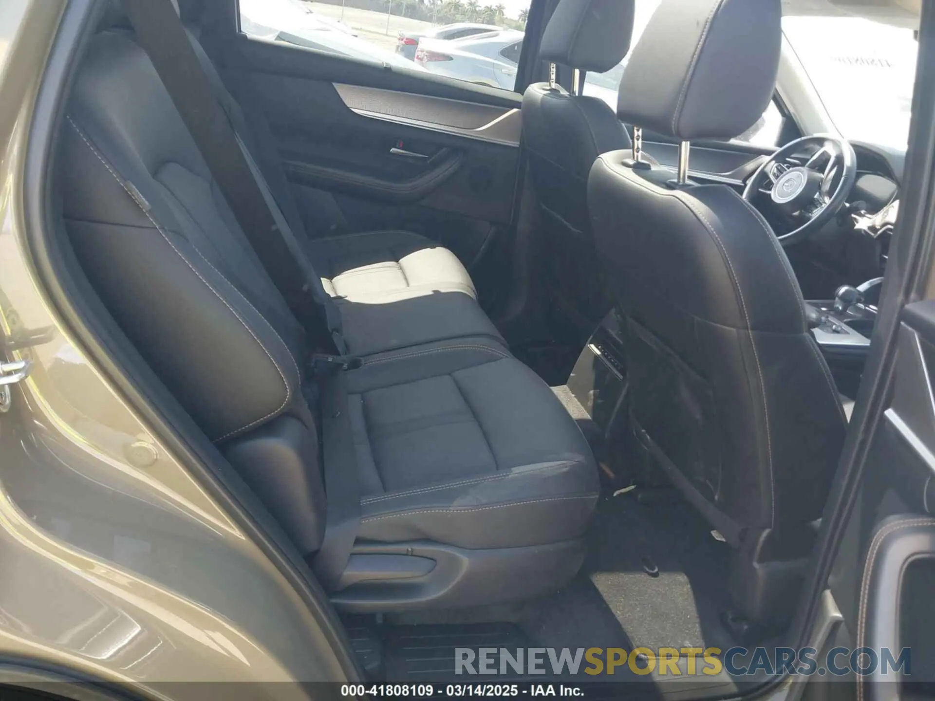 8 fotografías del automóvil dañado JM3KJDHA9S1100774 MAZDA CX-70 PHEV 2025