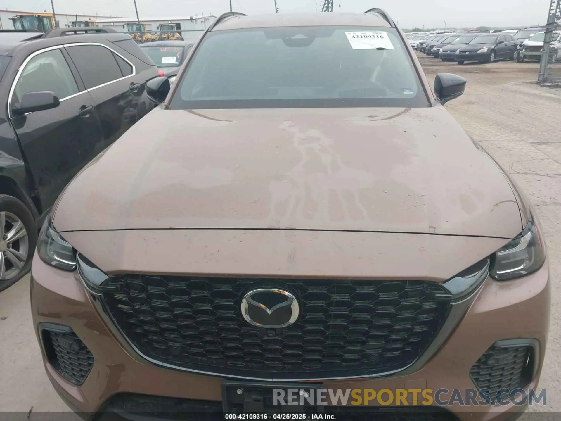 13 fotografías del automóvil dañado JM3KJEHA1S1111323 MAZDA CX-70 PHEV 2025