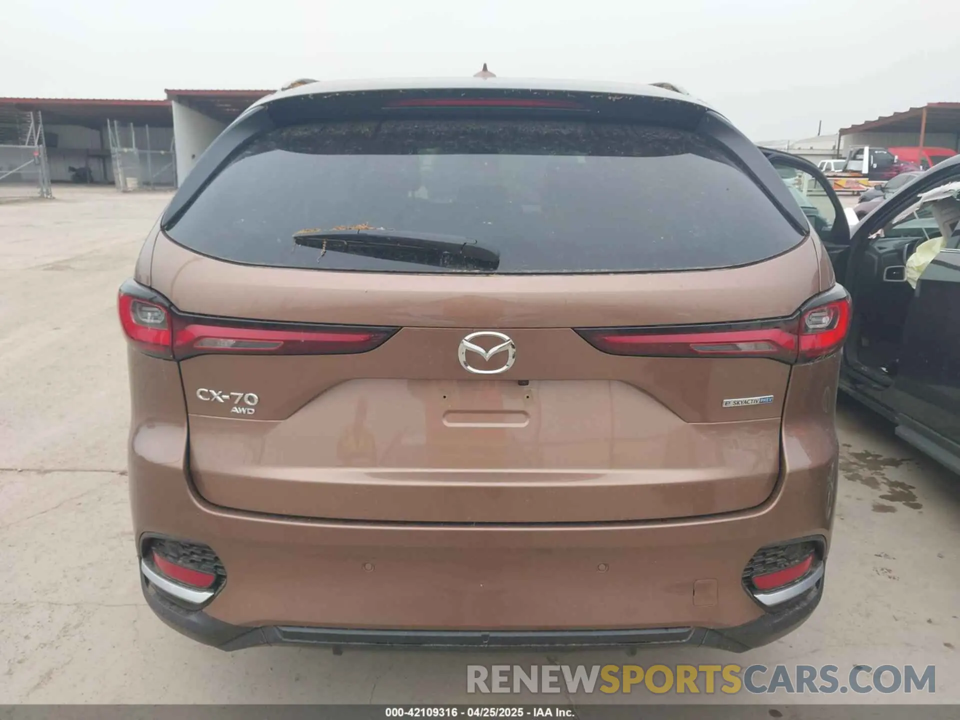 17 fotografías del automóvil dañado JM3KJEHA1S1111323 MAZDA CX-70 PHEV 2025