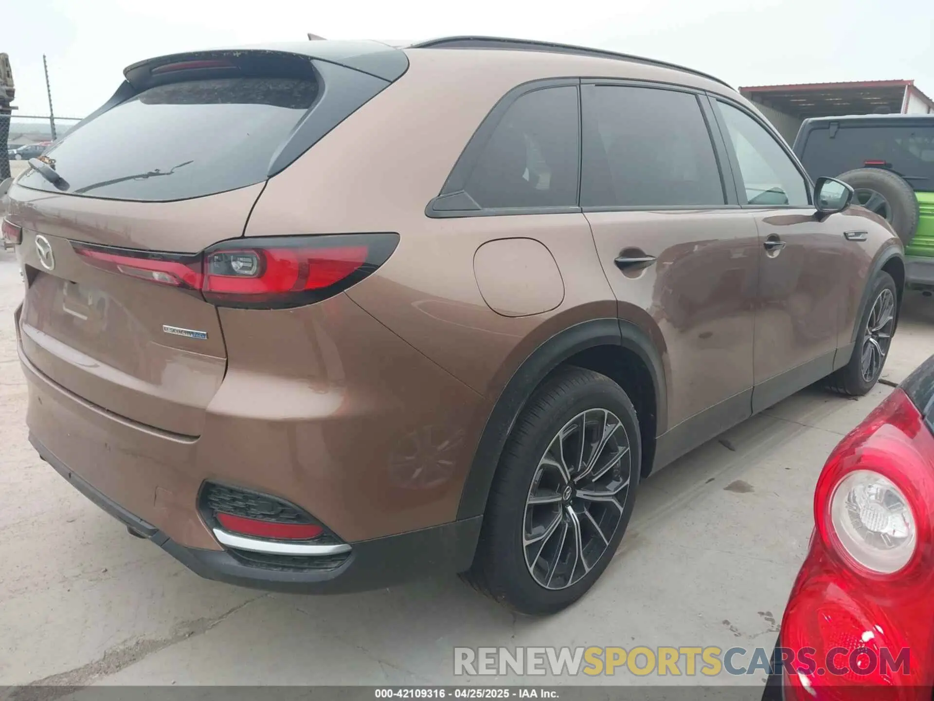 4 fotografías del automóvil dañado JM3KJEHA1S1111323 MAZDA CX-70 PHEV 2025