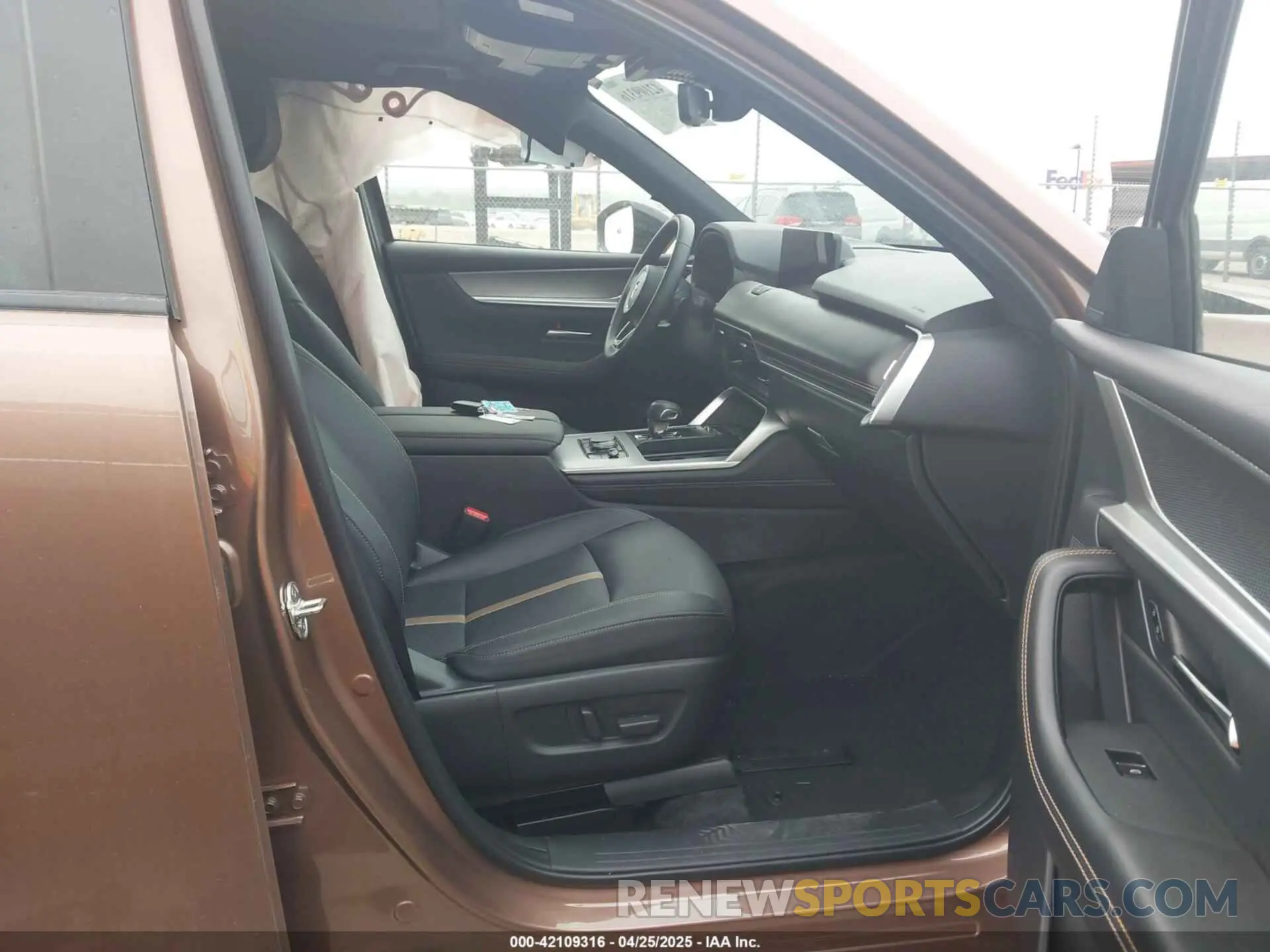 5 fotografías del automóvil dañado JM3KJEHA1S1111323 MAZDA CX-70 PHEV 2025