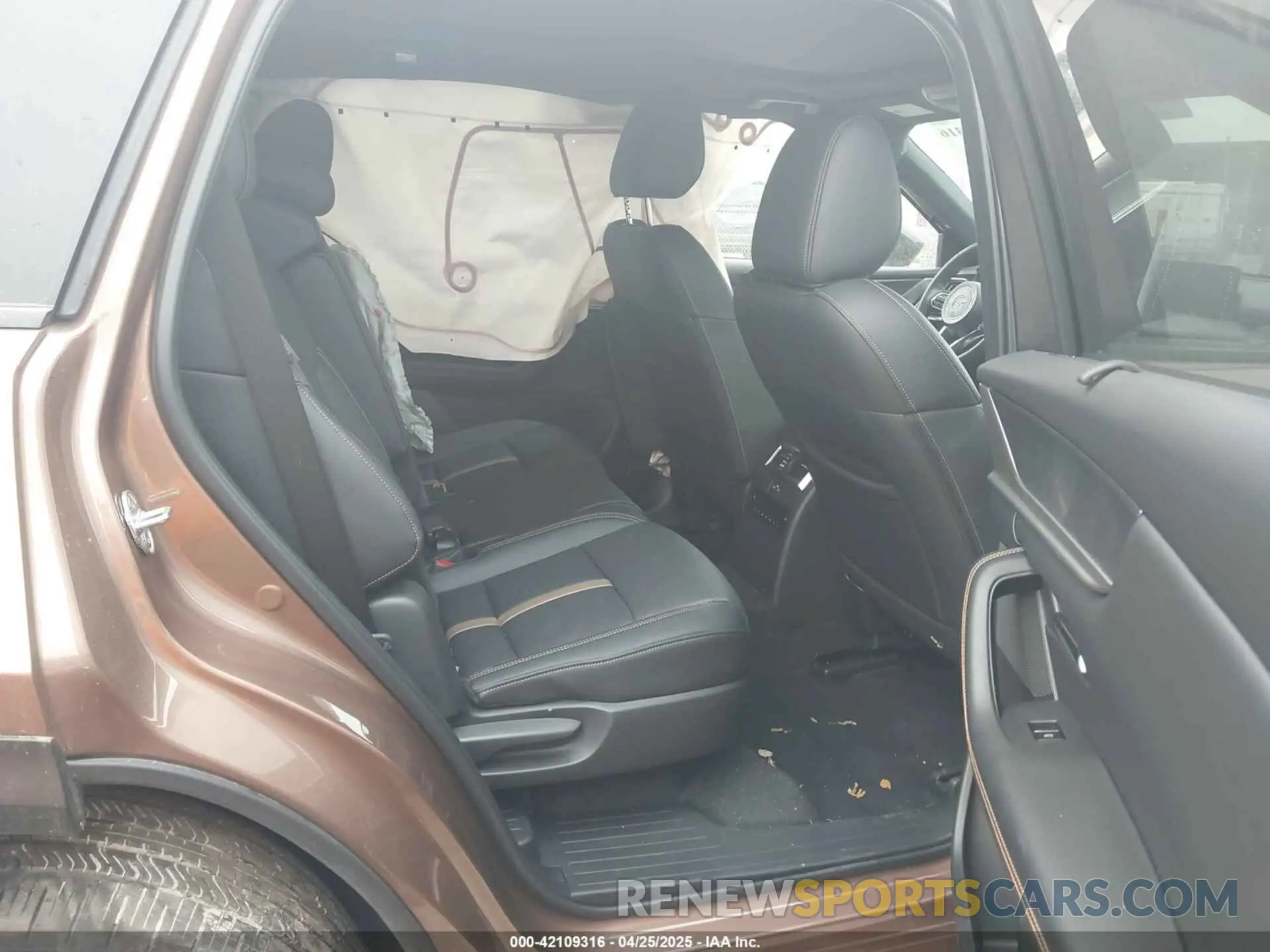 8 fotografías del automóvil dañado JM3KJEHA1S1111323 MAZDA CX-70 PHEV 2025