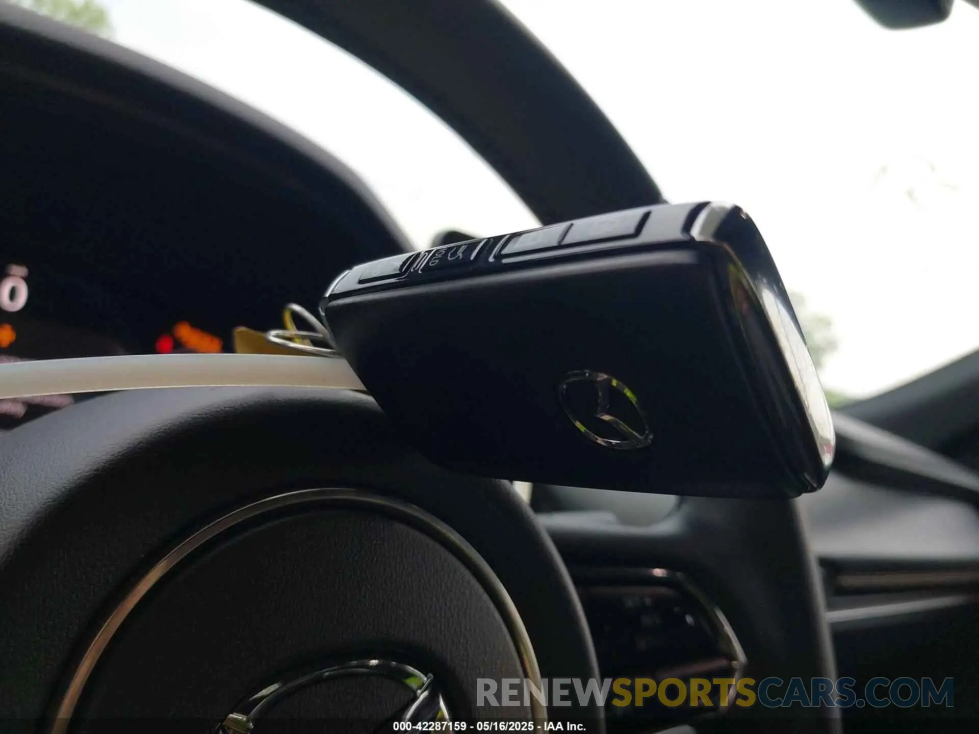 11 fotografías del automóvil dañado JM3KJEHA6S1111740 MAZDA CX-70 PHEV 2025