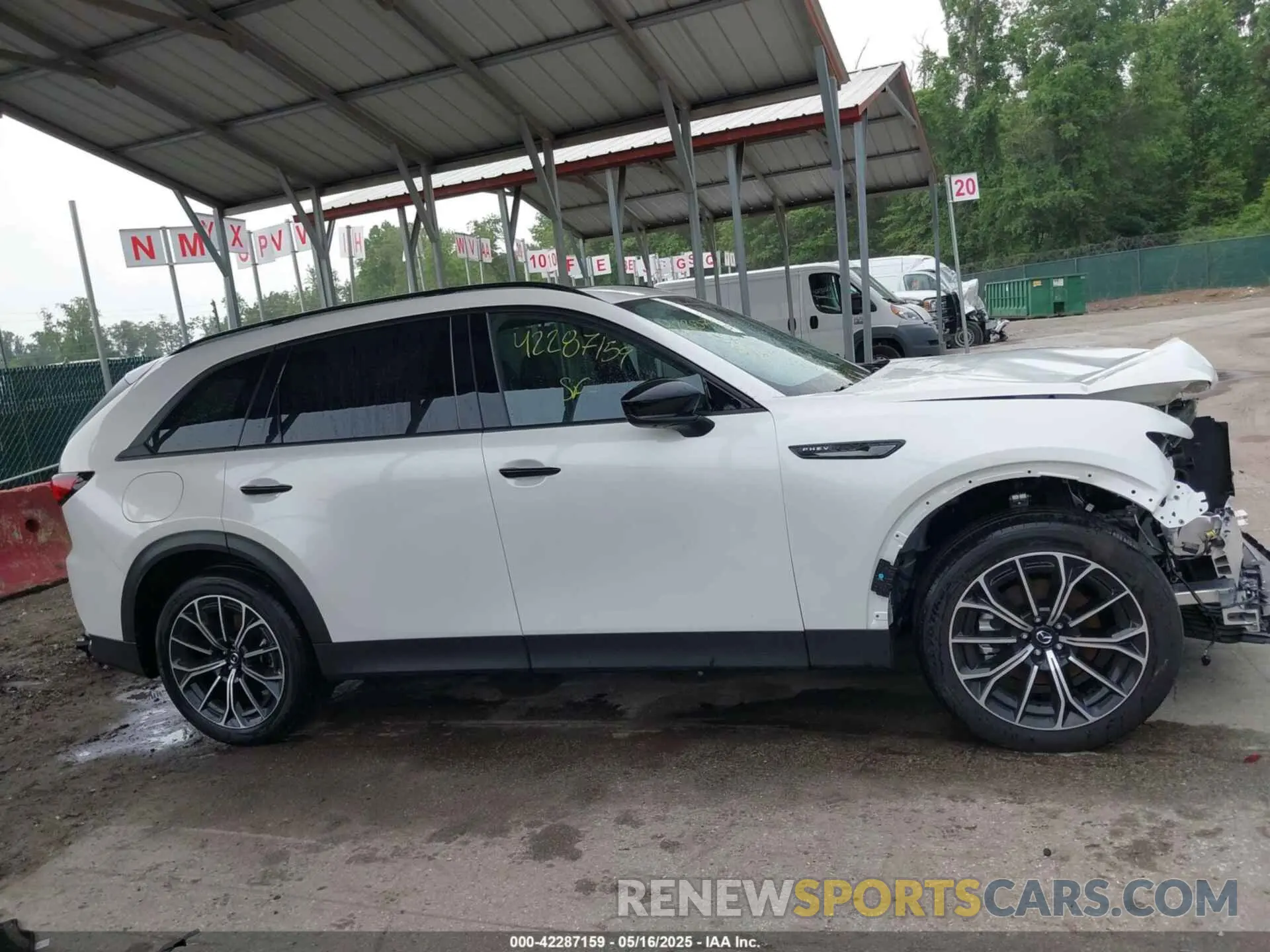 14 fotografías del automóvil dañado JM3KJEHA6S1111740 MAZDA CX-70 PHEV 2025