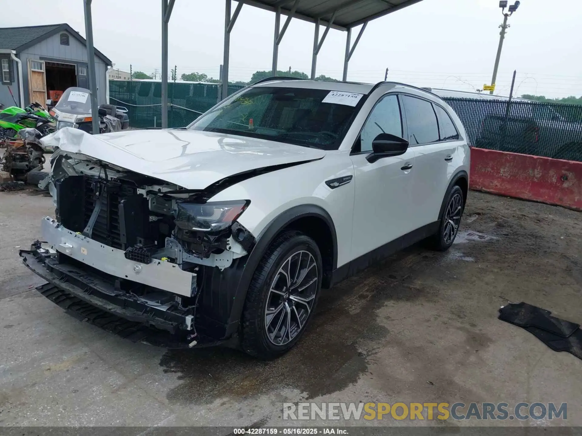 2 fotografías del automóvil dañado JM3KJEHA6S1111740 MAZDA CX-70 PHEV 2025