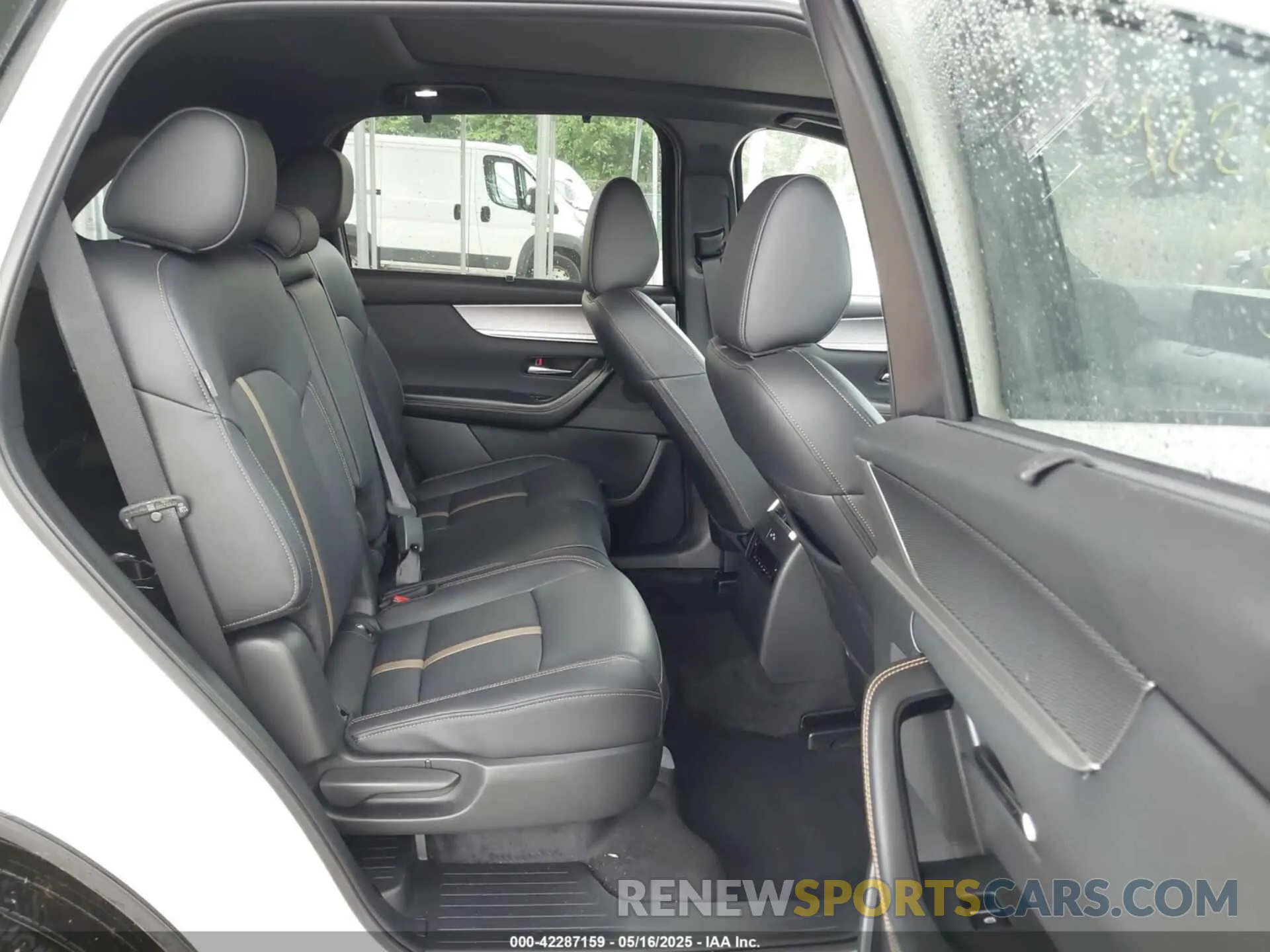 8 fotografías del automóvil dañado JM3KJEHA6S1111740 MAZDA CX-70 PHEV 2025