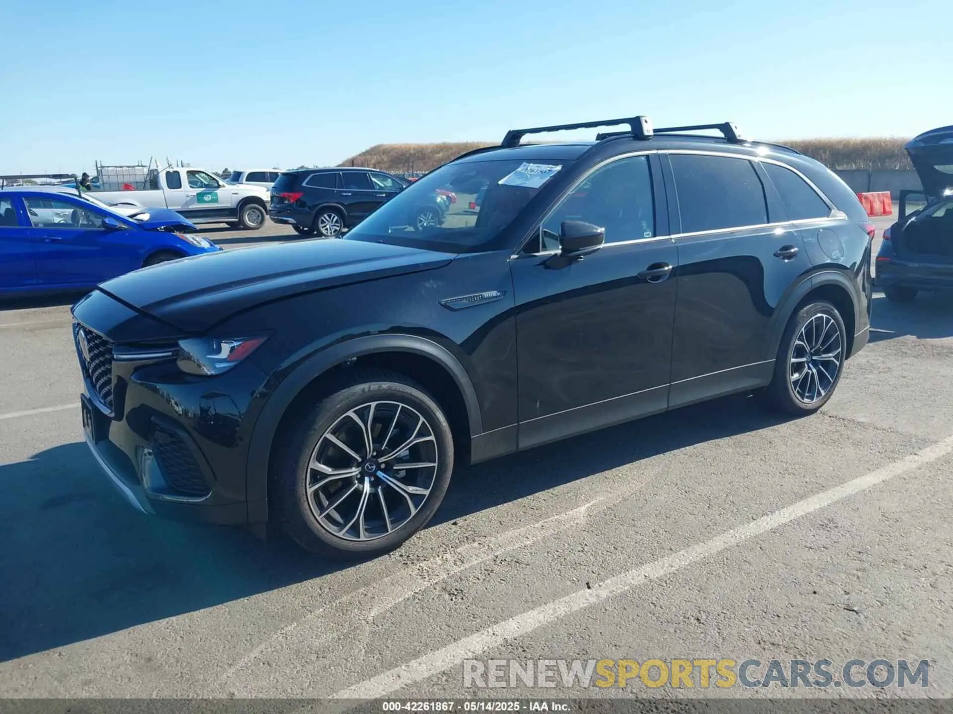 2 fotografías del automóvil dañado JM3KJEHA8S1100304 MAZDA CX-70 PHEV 2025