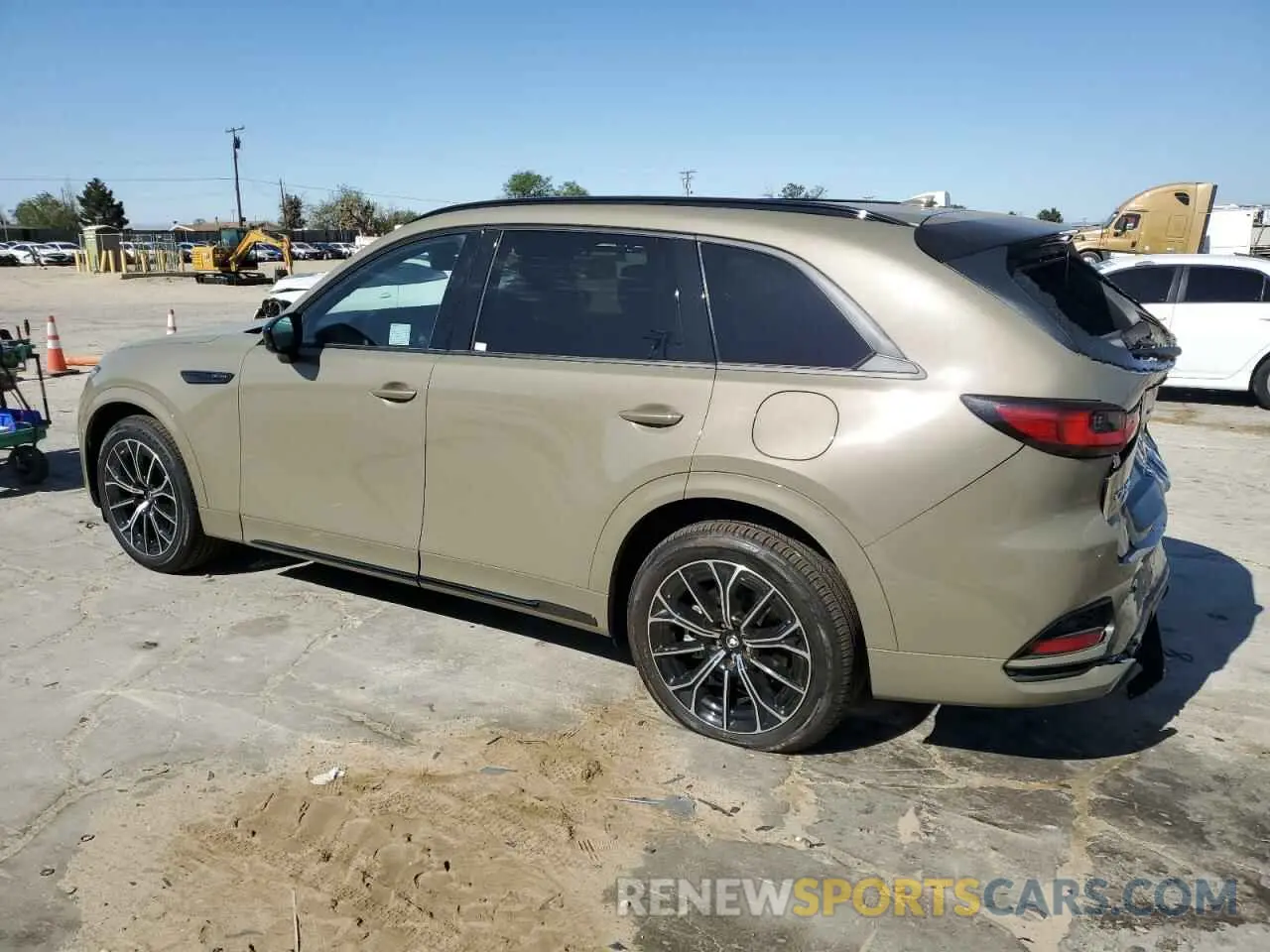 2 fotografías del automóvil dañado JM3KJDHC4S1122585 MAZDA CX-70 PREM 2025