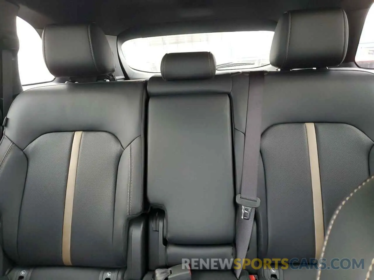 10 fotografías del automóvil dañado JM3KJDHC5S1110090 MAZDA CX-70 PREM 2025