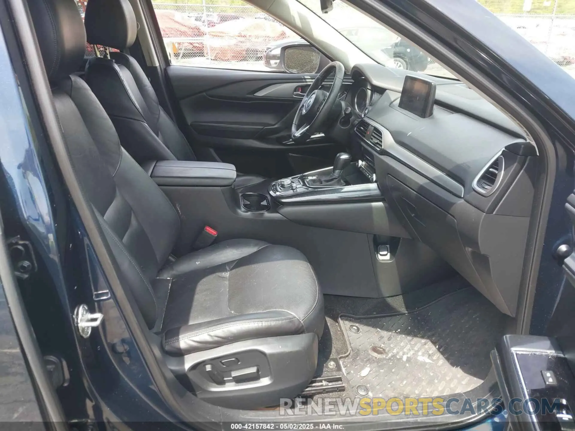 5 fotografías del automóvil dañado JM3TCBCY6K0331905 MAZDA CX-9 2019