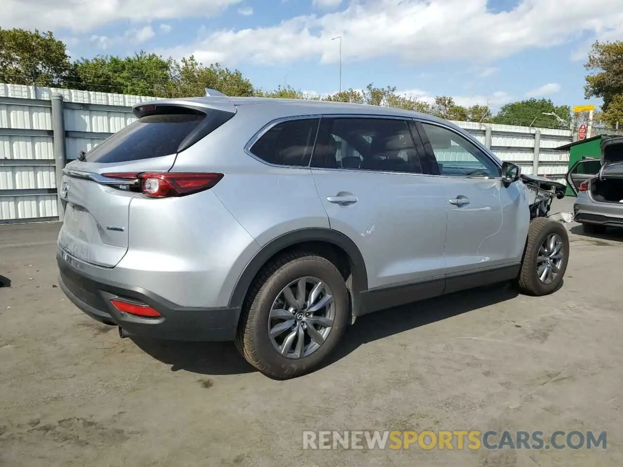 3 fotografías del automóvil dañado JM3TCACY0L0403256 MAZDA CX-9 2020