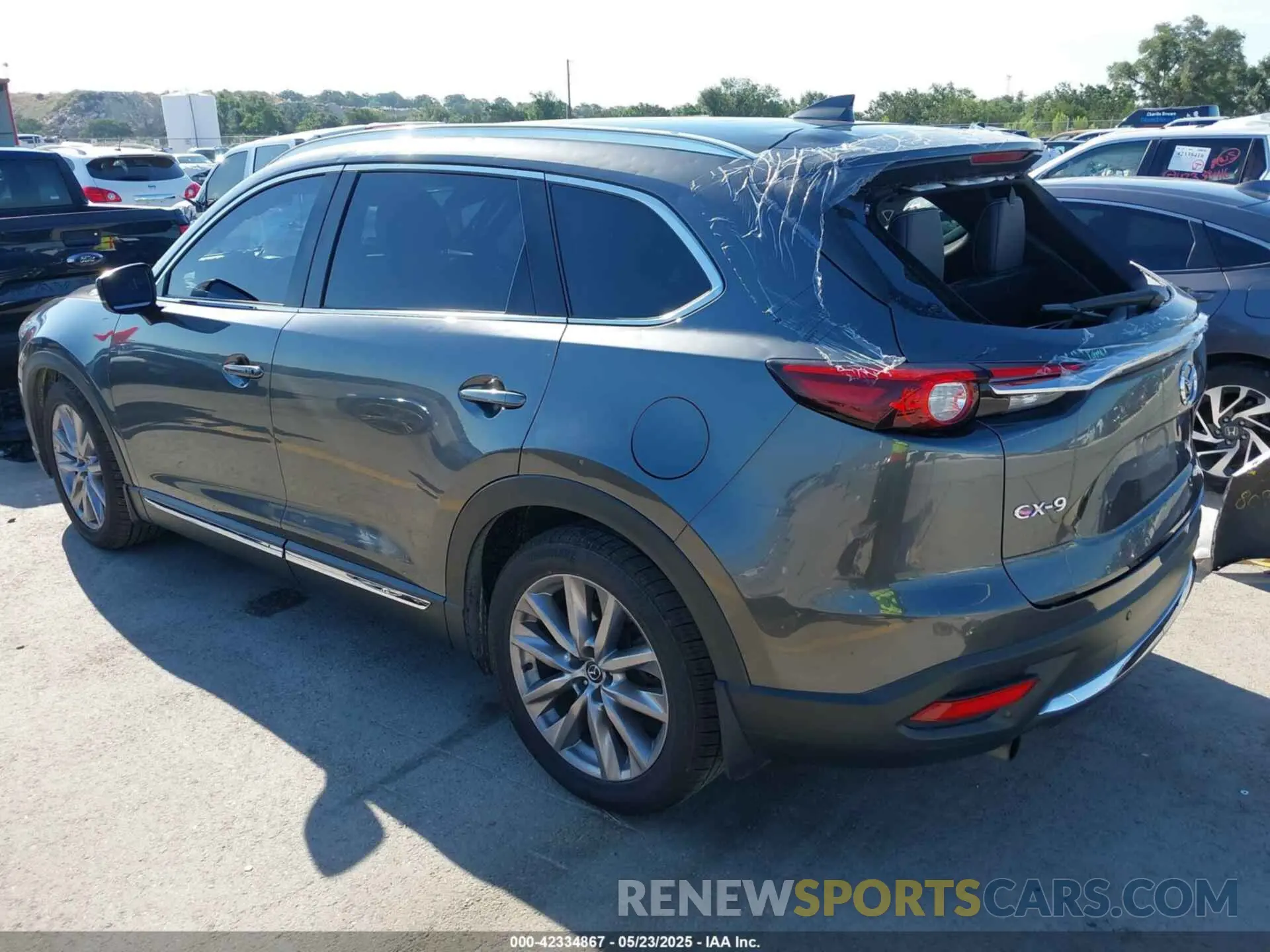 3 fotografías del automóvil dañado JM3TCADY1L0417651 MAZDA CX-9 2020