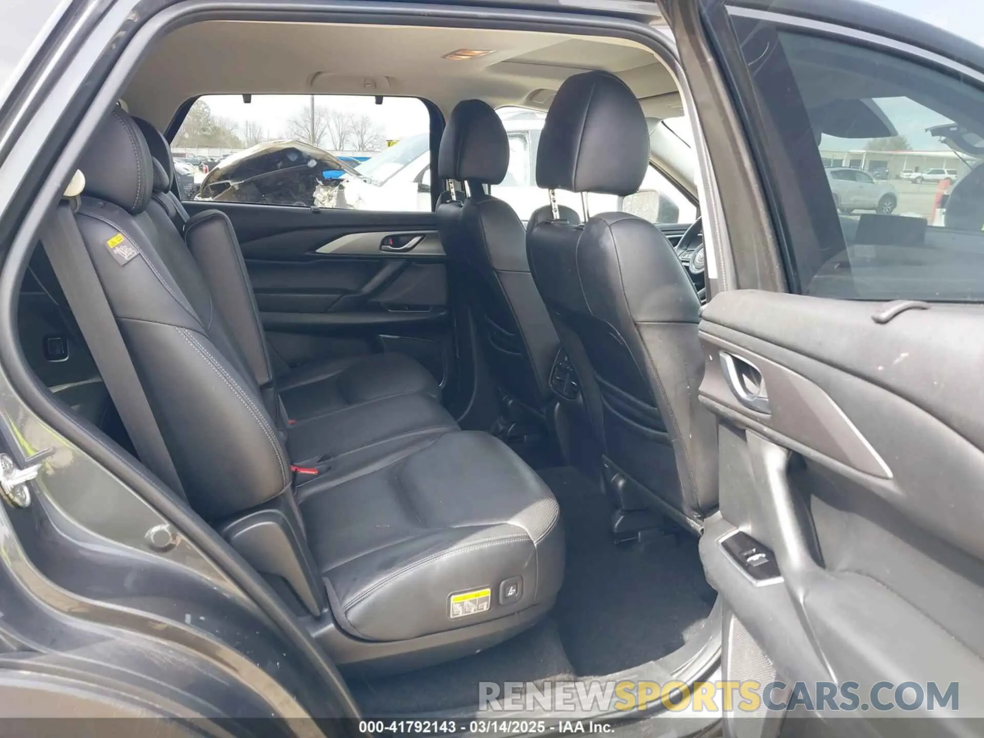 8 fotografías del automóvil dañado JM3TCBCY9L0418456 MAZDA CX-9 2020