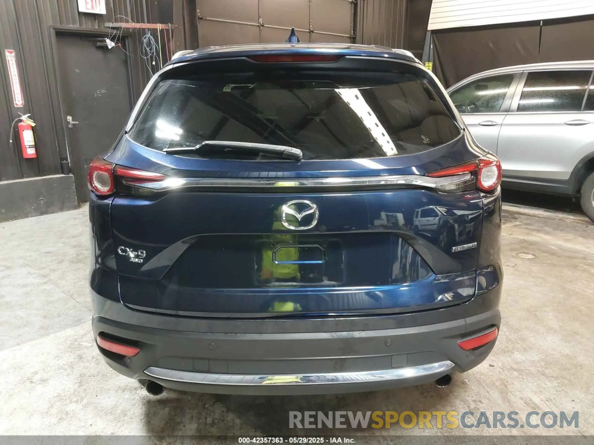 16 fotografías del automóvil dañado JM3TCBDY4L0403376 MAZDA CX-9 2020