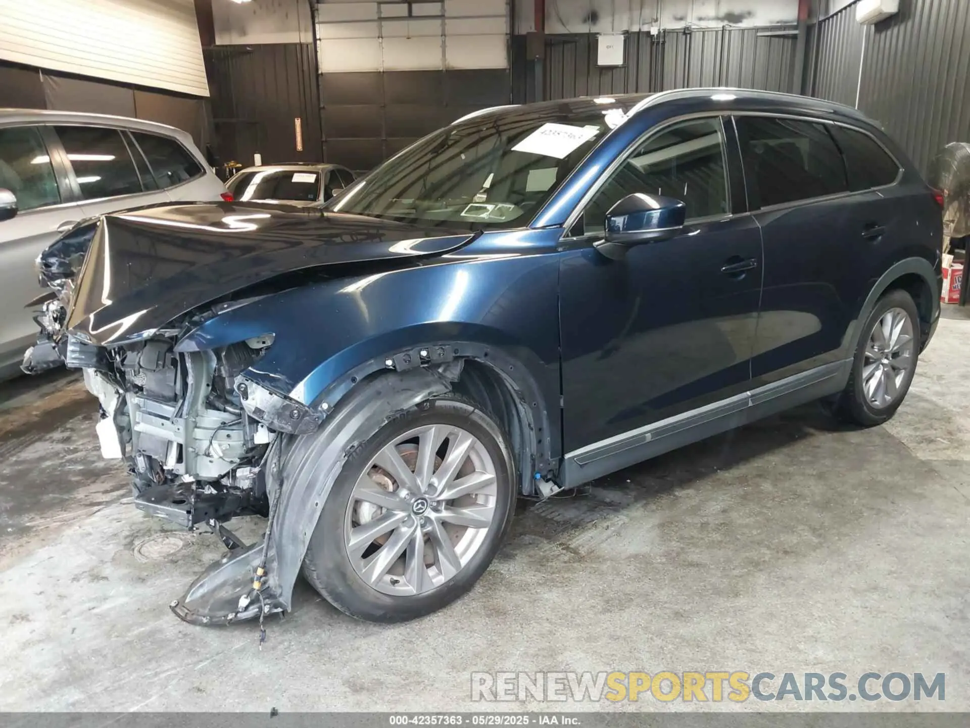 2 fotografías del automóvil dañado JM3TCBDY4L0403376 MAZDA CX-9 2020