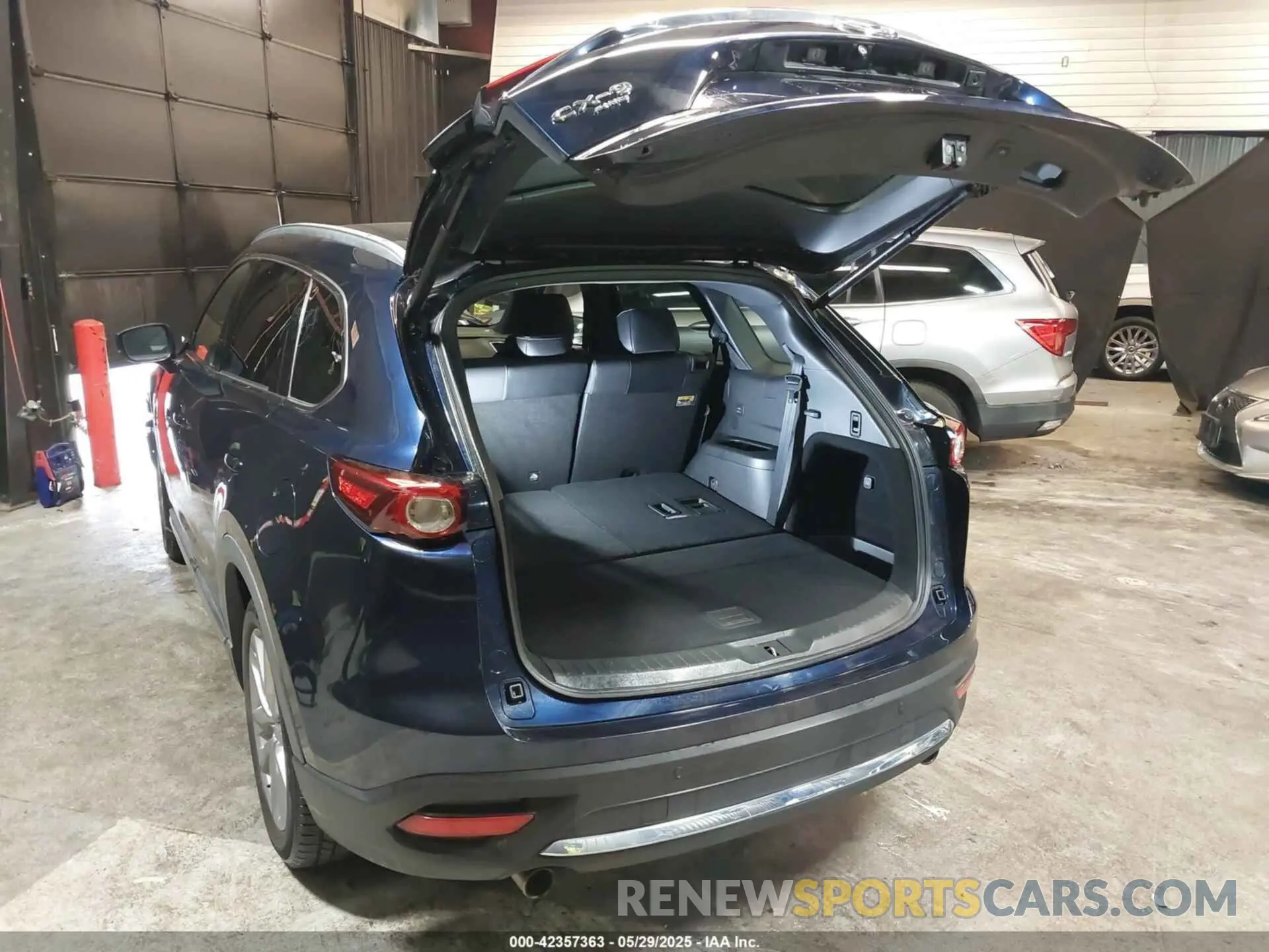 3 fotografías del automóvil dañado JM3TCBDY4L0403376 MAZDA CX-9 2020