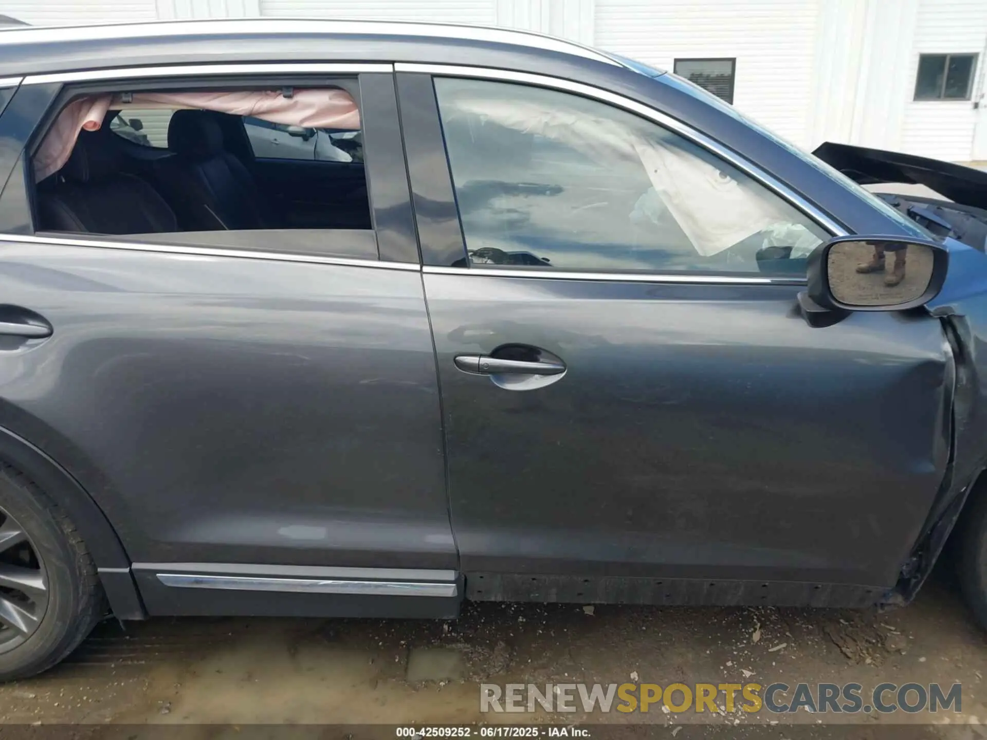 14 fotografías del automóvil dañado JM3TCBEY4L0401674 MAZDA CX-9 2020
