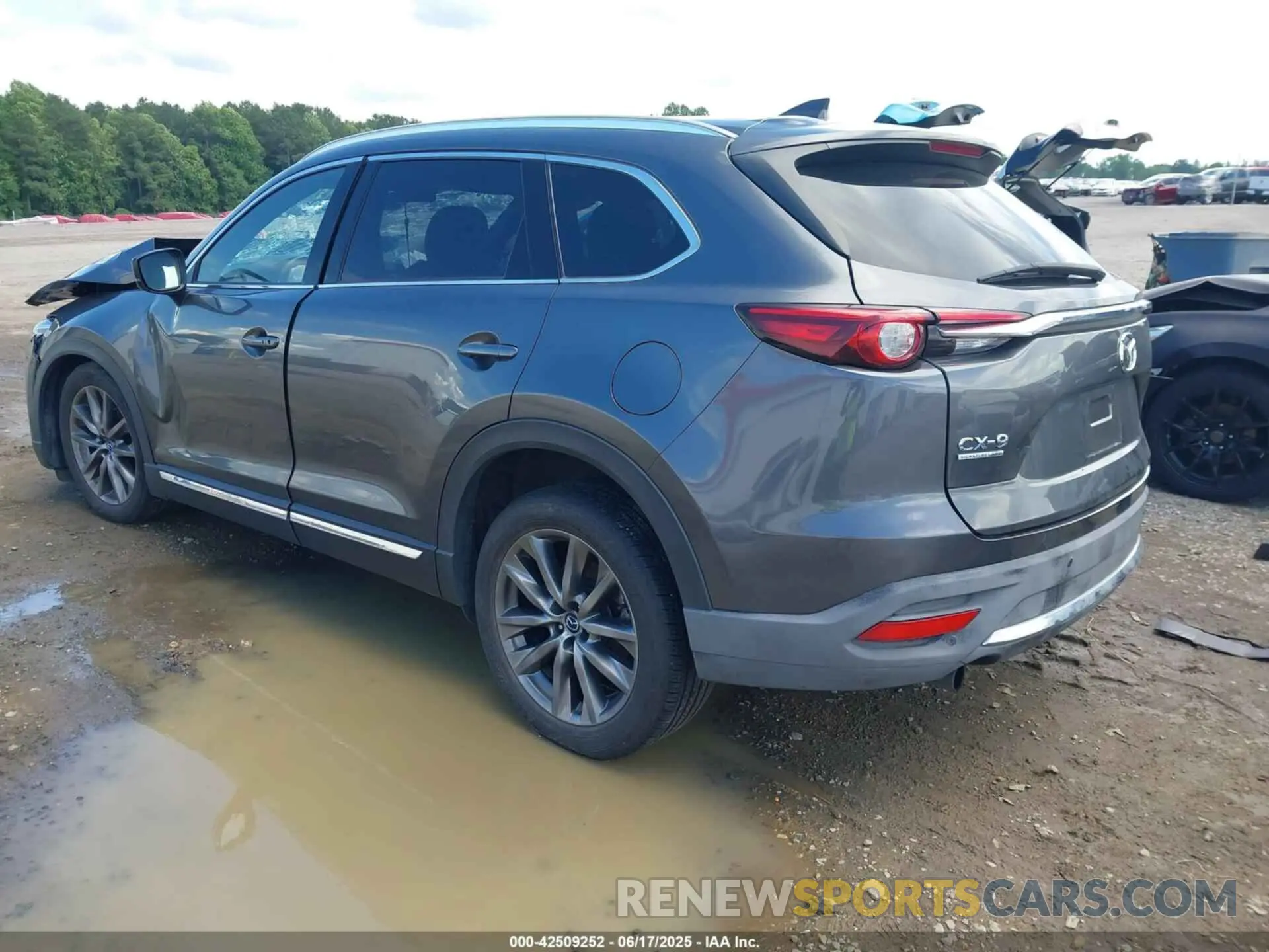 3 fotografías del automóvil dañado JM3TCBEY4L0401674 MAZDA CX-9 2020