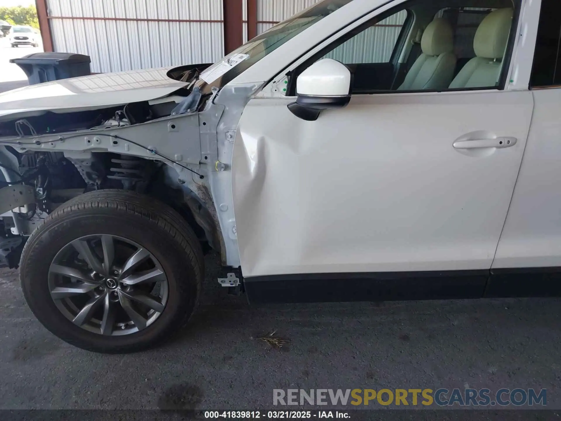 18 fotografías del automóvil dañado JM3TCACY2M0507782 MAZDA CX-9 2021