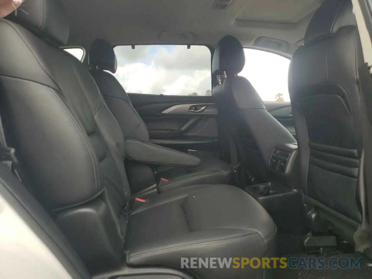 11 fotografías del automóvil dañado JM3TCACY5M0527069 MAZDA CX-9 2021