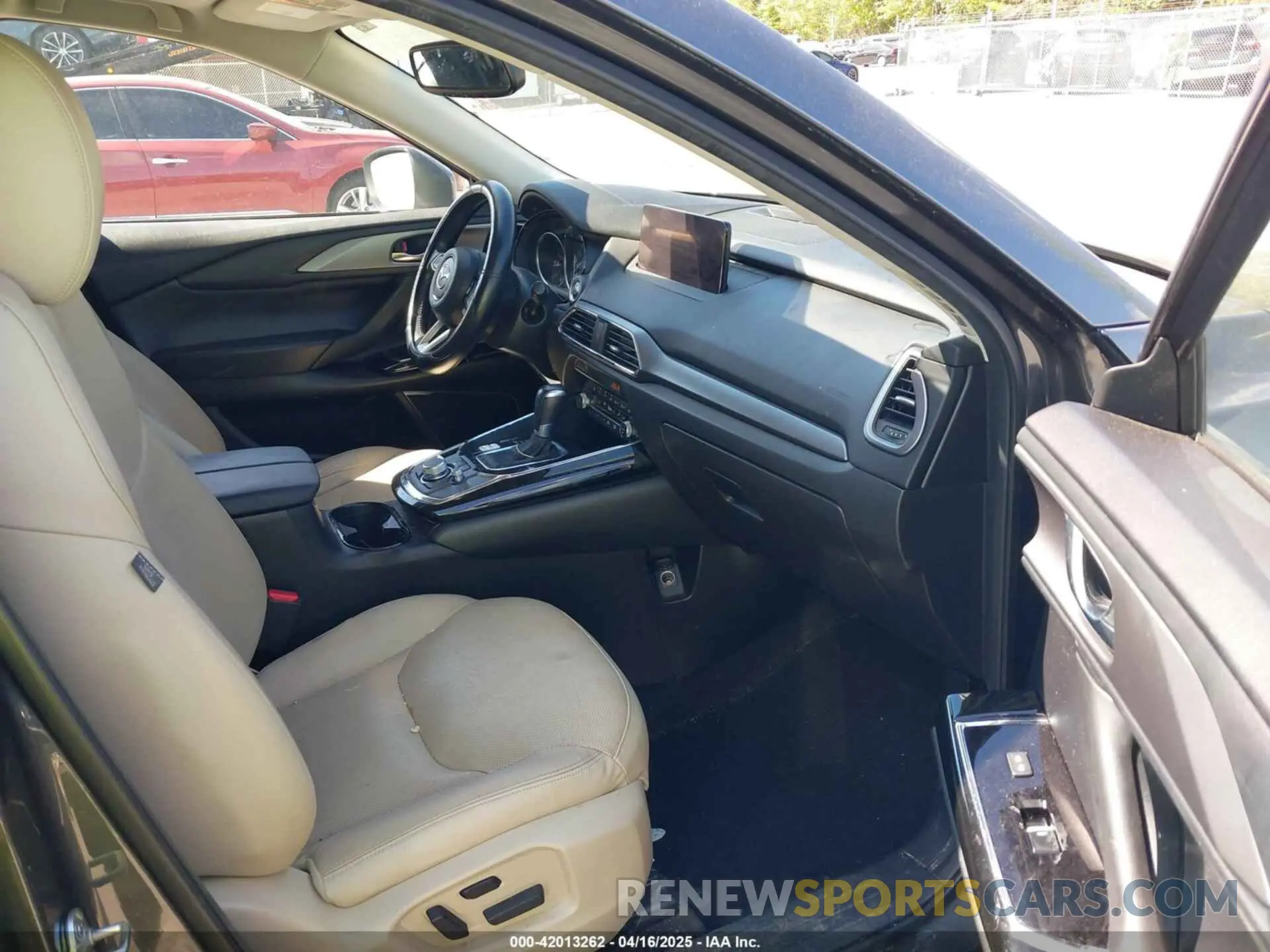 5 fotografías del automóvil dañado JM3TCACY7M0503484 MAZDA CX-9 2021