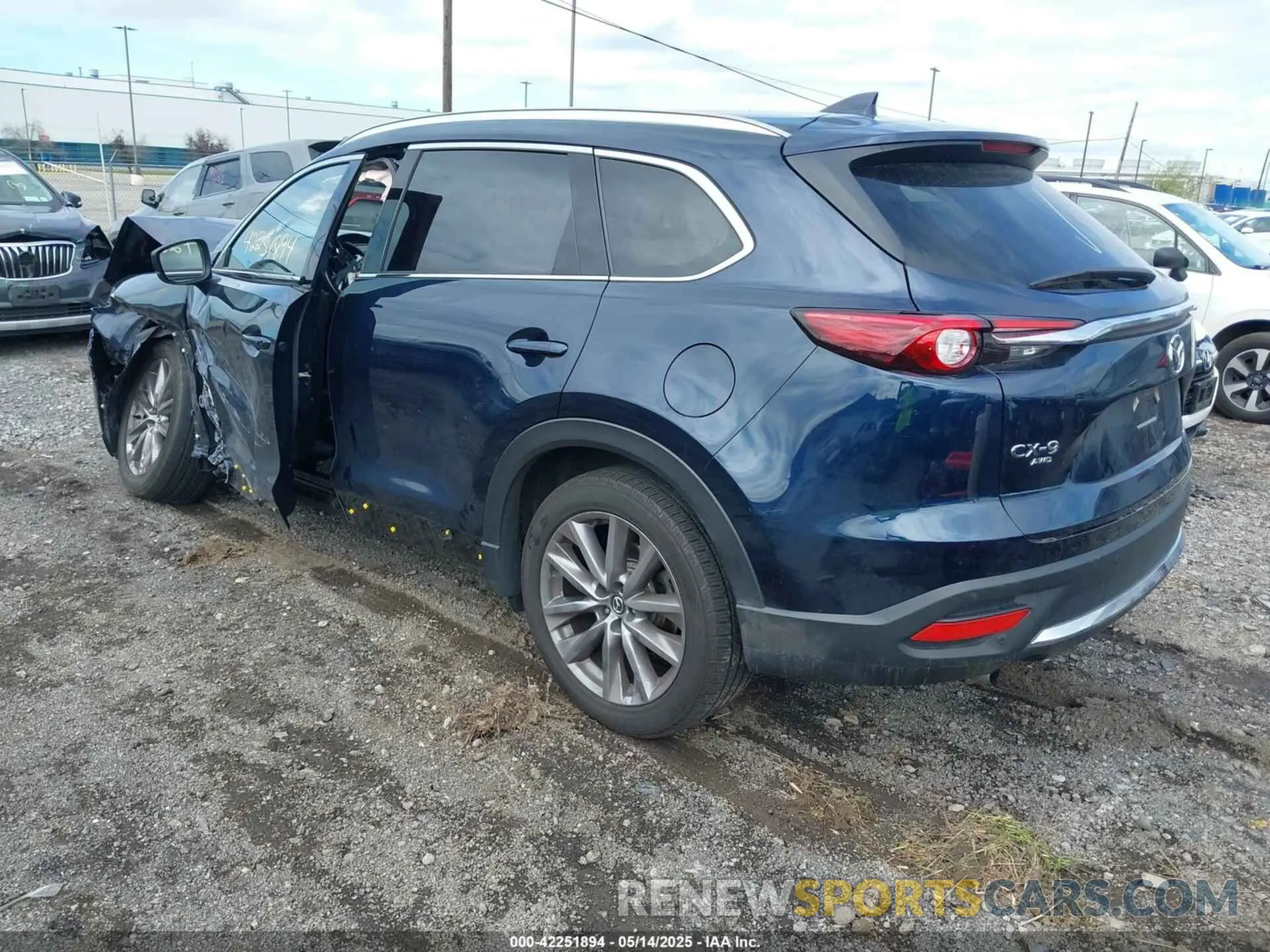 3 fotografías del automóvil dañado JM3TCBDY3M0537975 MAZDA CX-9 2021