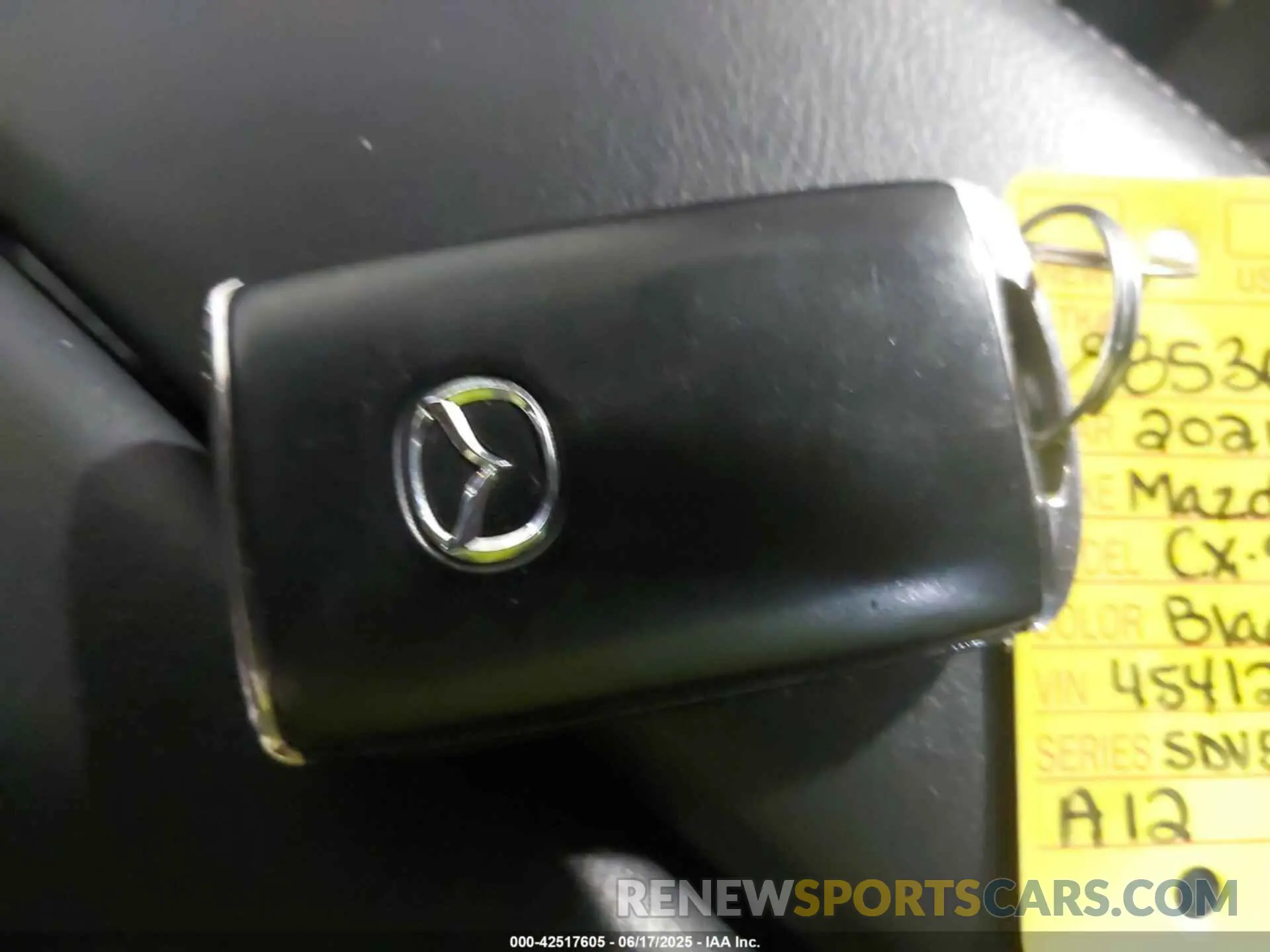 11 fotografías del automóvil dañado JM3TCBDY6M0454122 MAZDA CX-9 2021