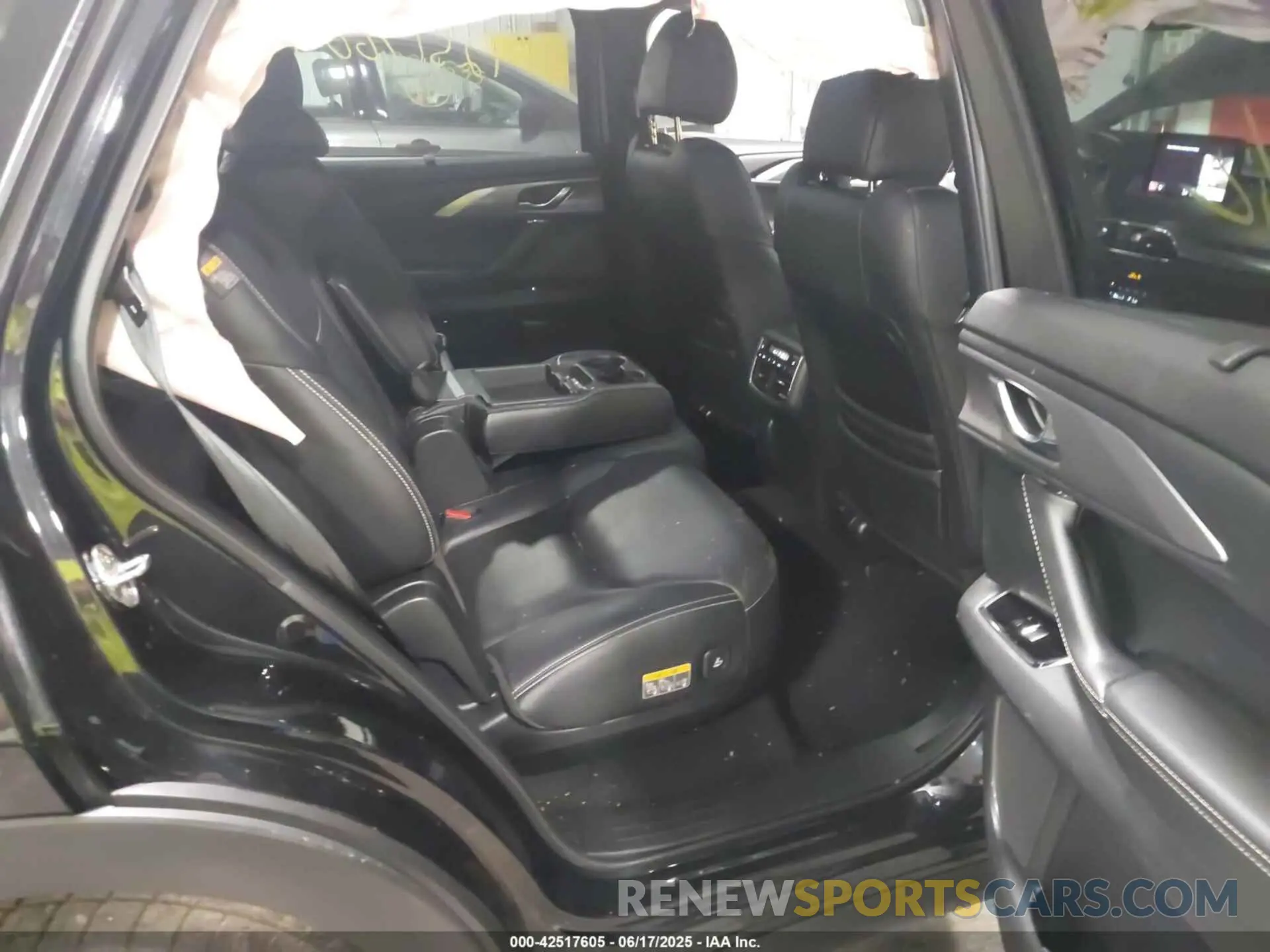 8 fotografías del automóvil dañado JM3TCBDY6M0454122 MAZDA CX-9 2021