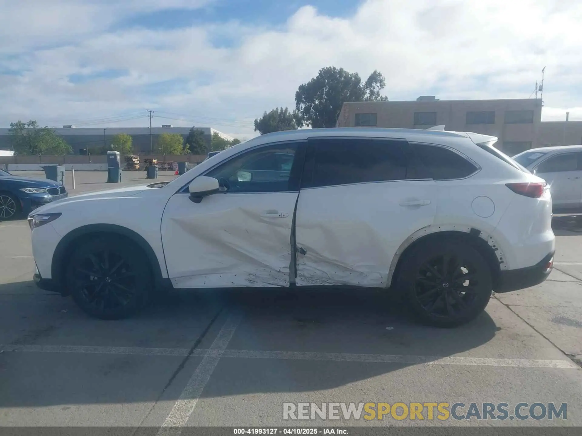 15 fotografías del automóvil dañado JM3TCBAY3N0613037 MAZDA CX-9 2022