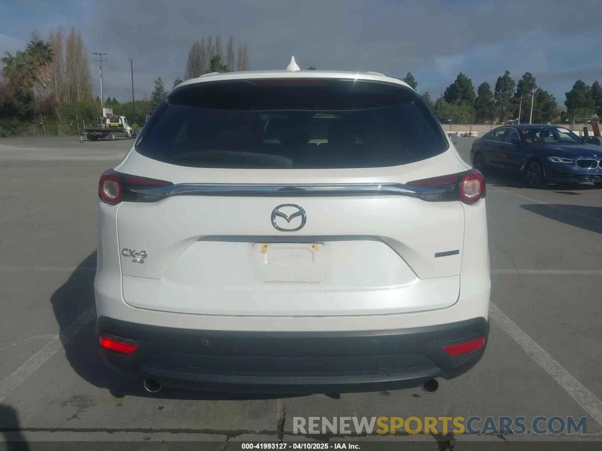 17 fotografías del automóvil dañado JM3TCBAY3N0613037 MAZDA CX-9 2022