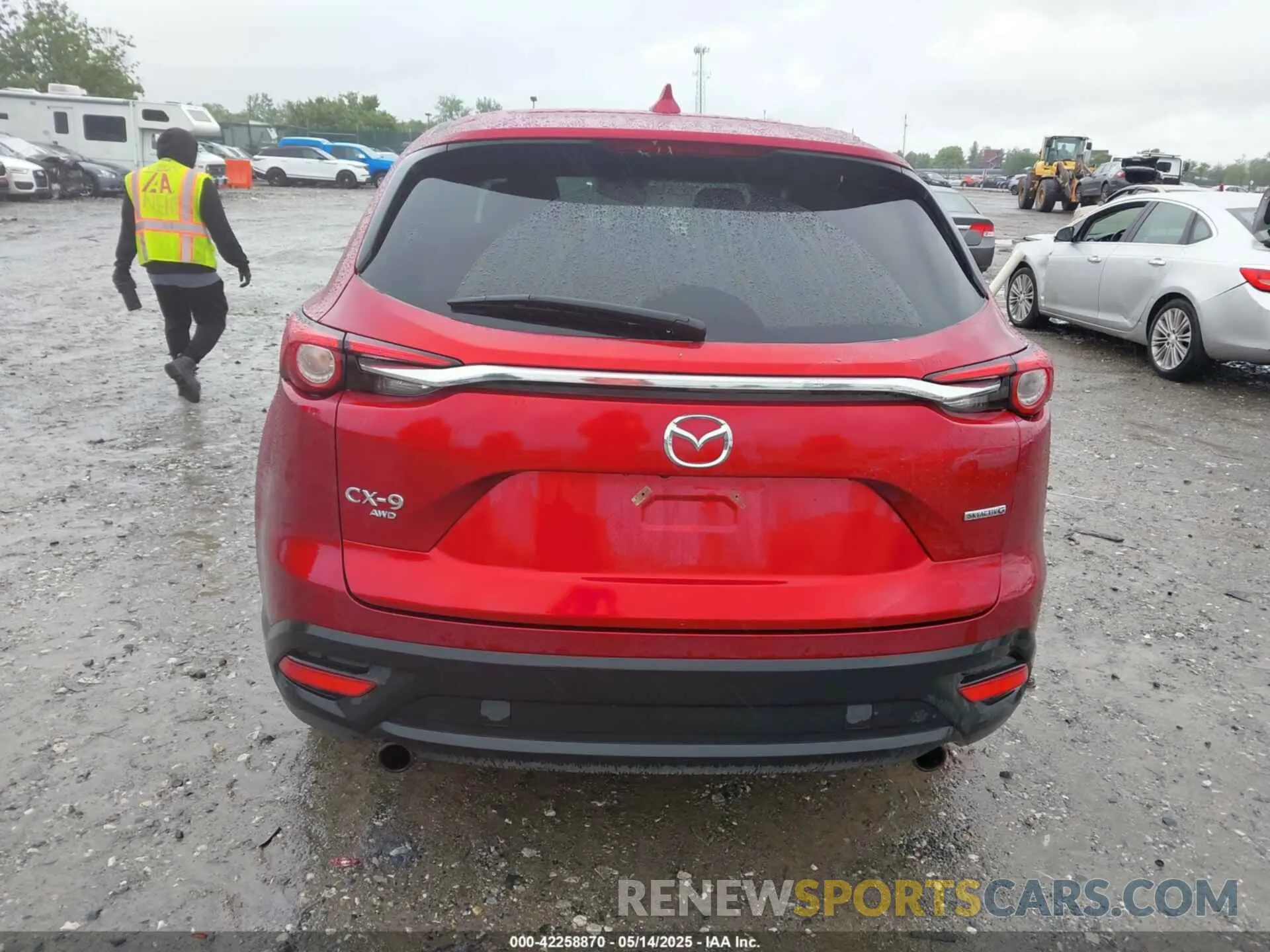 17 fotografías del automóvil dañado JM3TCBCY9N0613508 MAZDA CX-9 2022