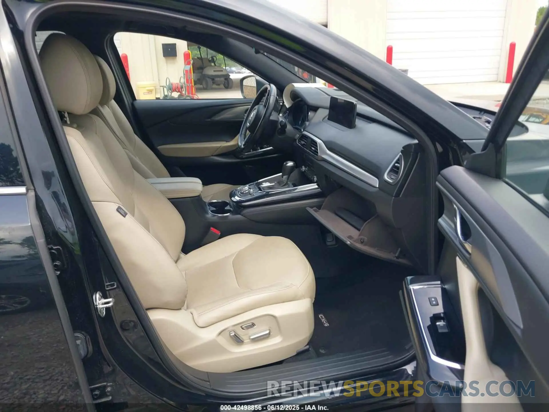 5 fotografías del automóvil dañado JM3TCBDYXN0627657 MAZDA CX-9 2022