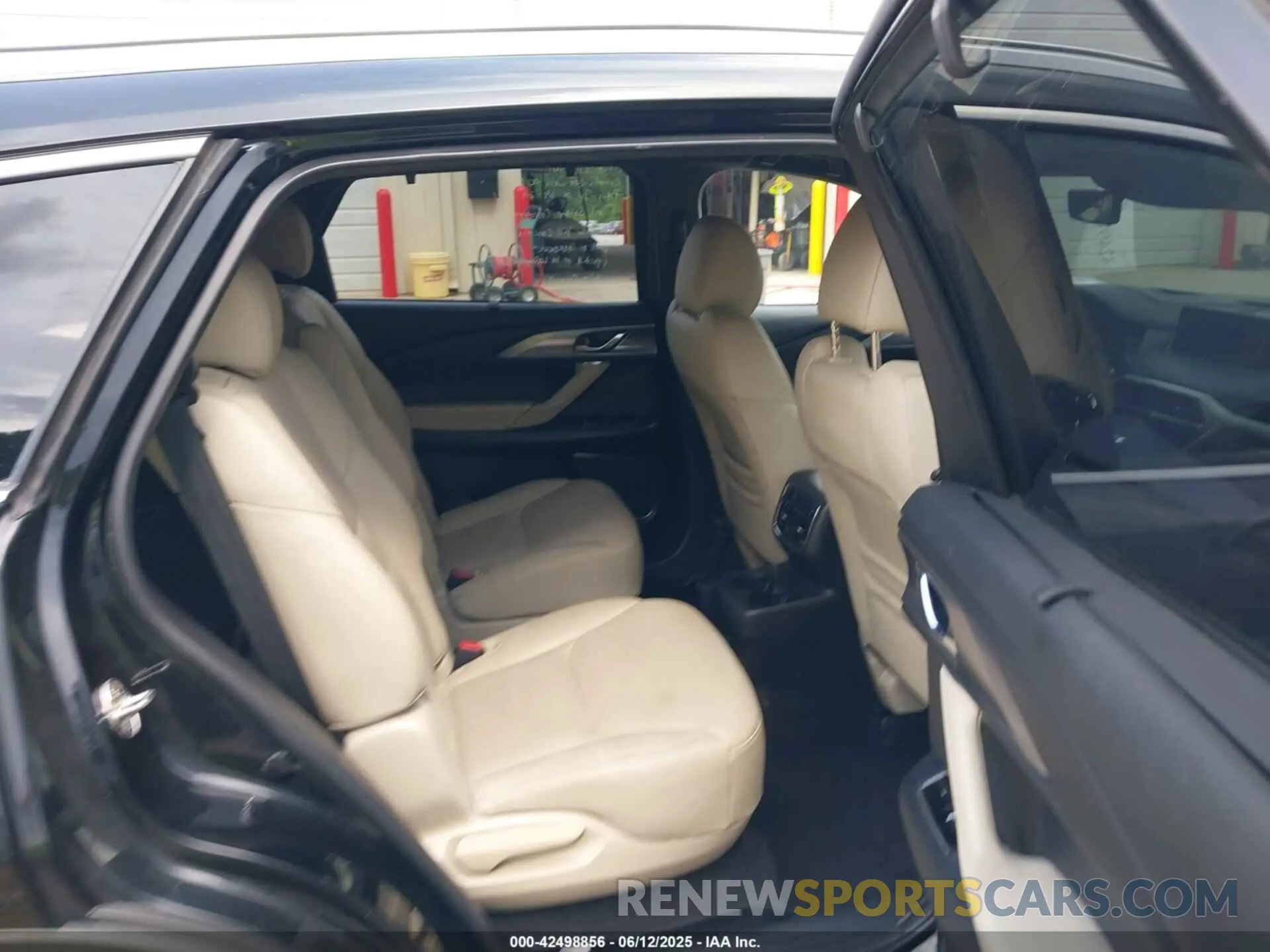 8 fotografías del automóvil dañado JM3TCBDYXN0627657 MAZDA CX-9 2022