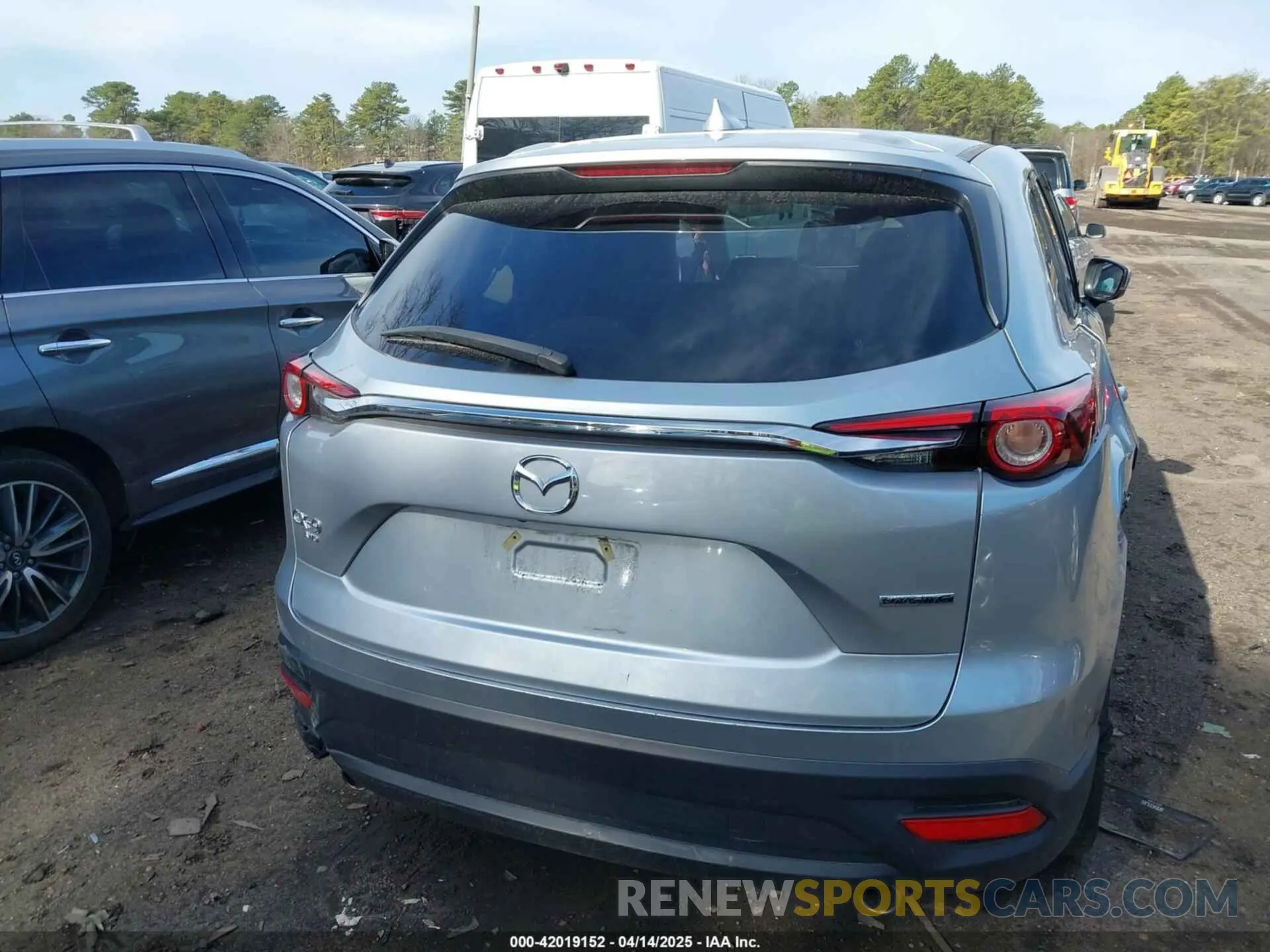 15 fotografías del automóvil dañado JM3TCBAY1P0648632 MAZDA CX-9 2023